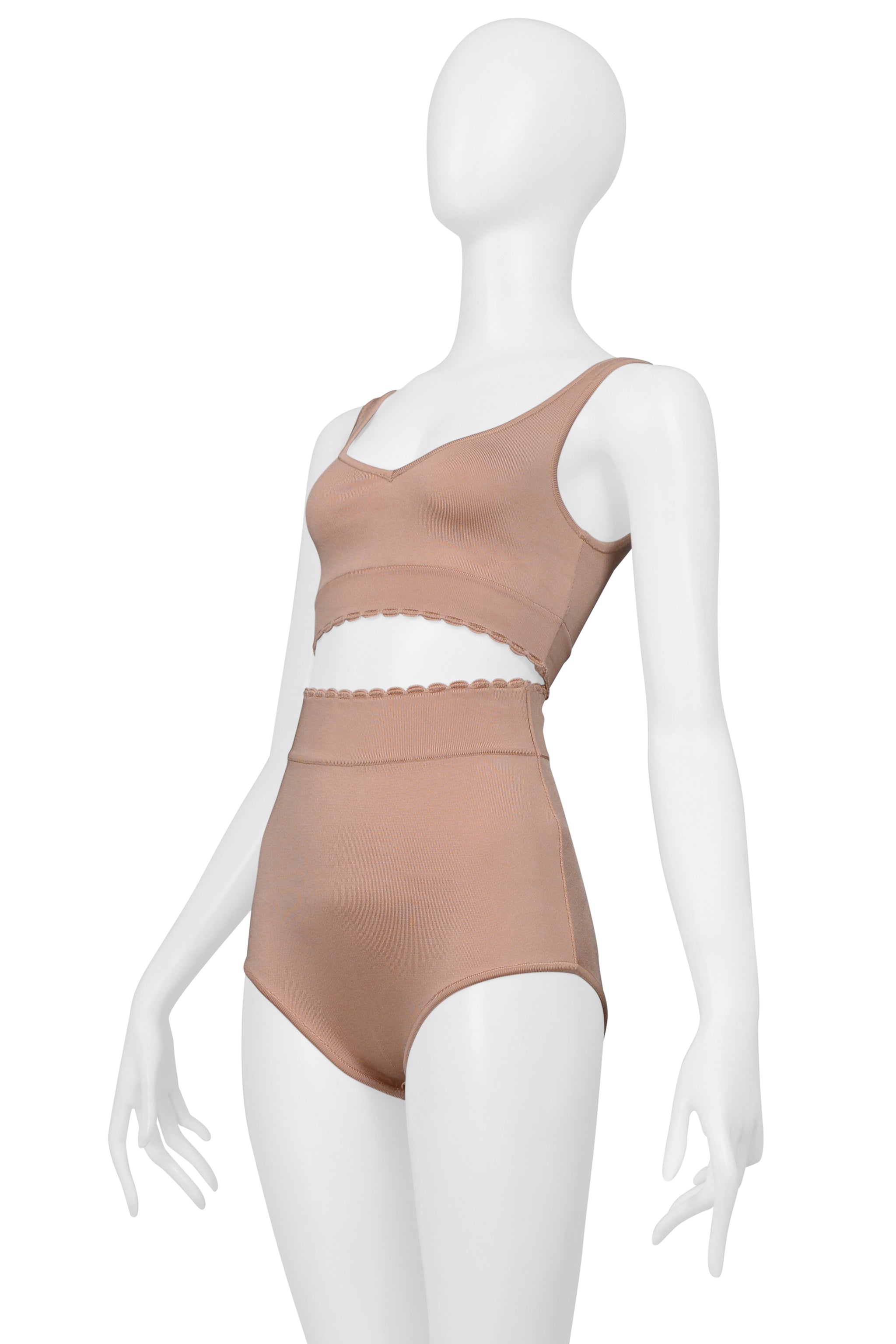 ALEXANDRE VAUTHIER BLUSH BRA & HOT PANTS