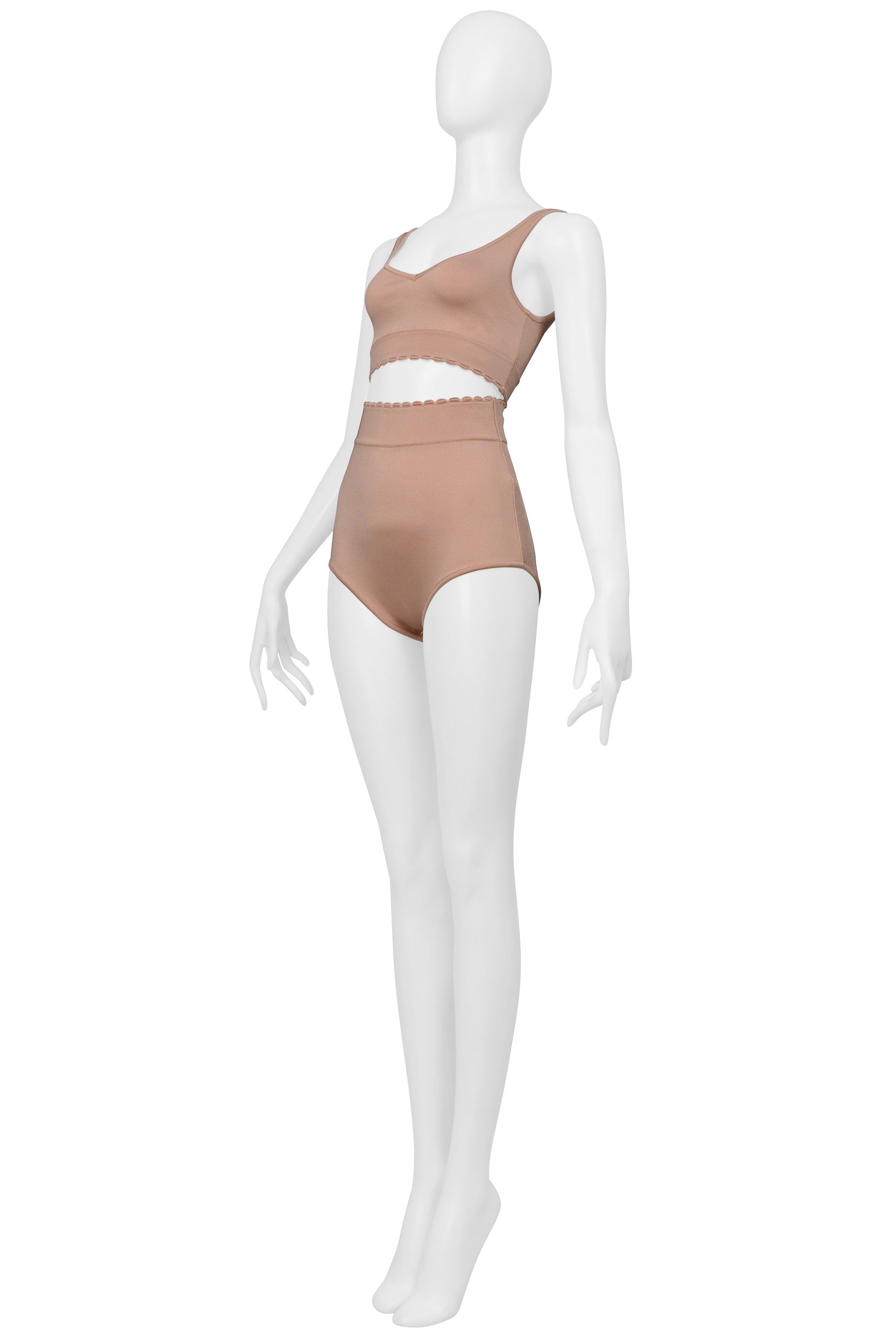 ALEXANDRE VAUTHIER BLUSH BRA & HOT PANTS