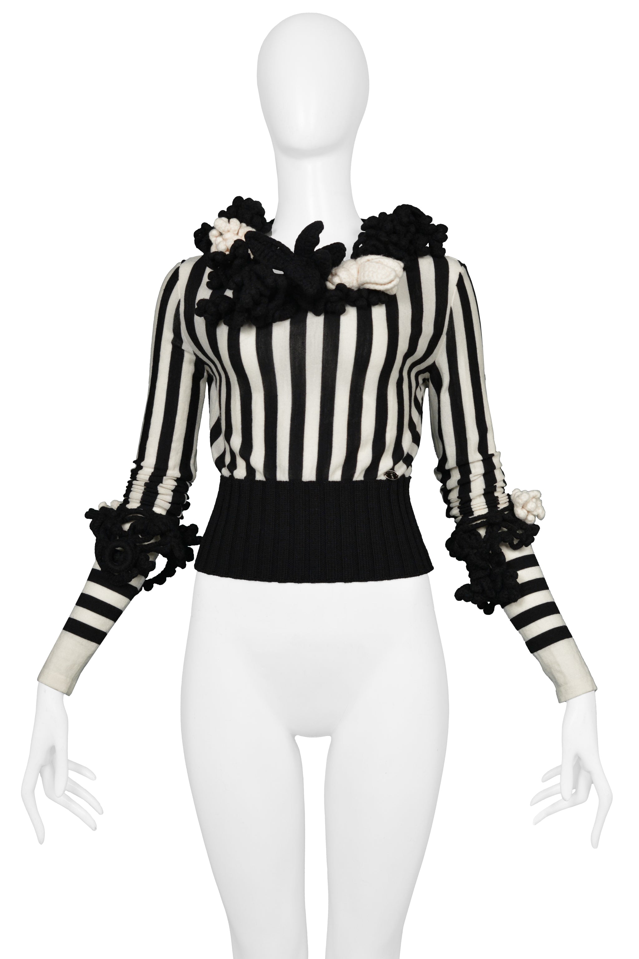 CHANEL BLACK & WHITE KNIT STRIPED TOP WITH CROCHET FLOWERS. 2007