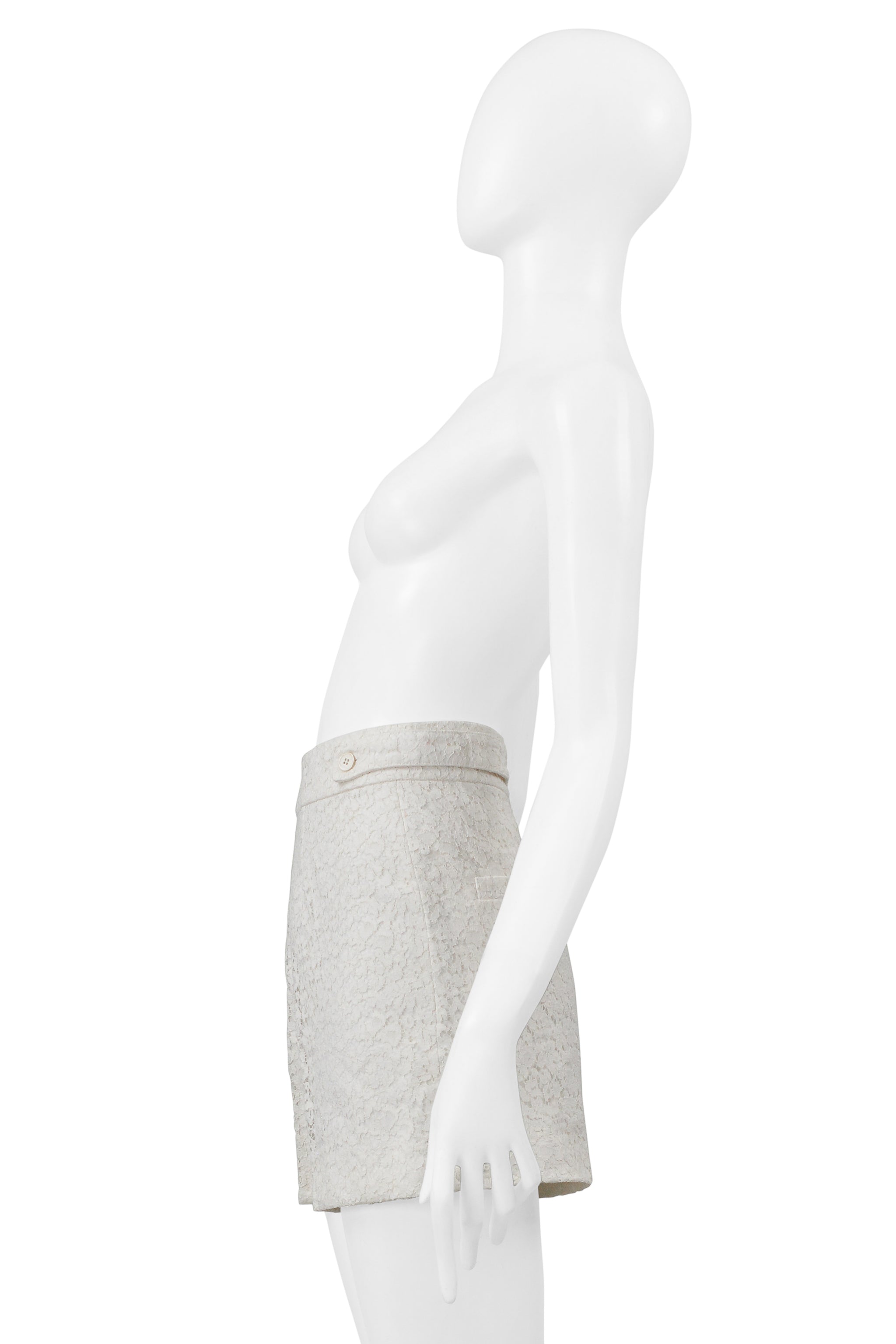 CHLOE WHITE LACE SHORTS 2009