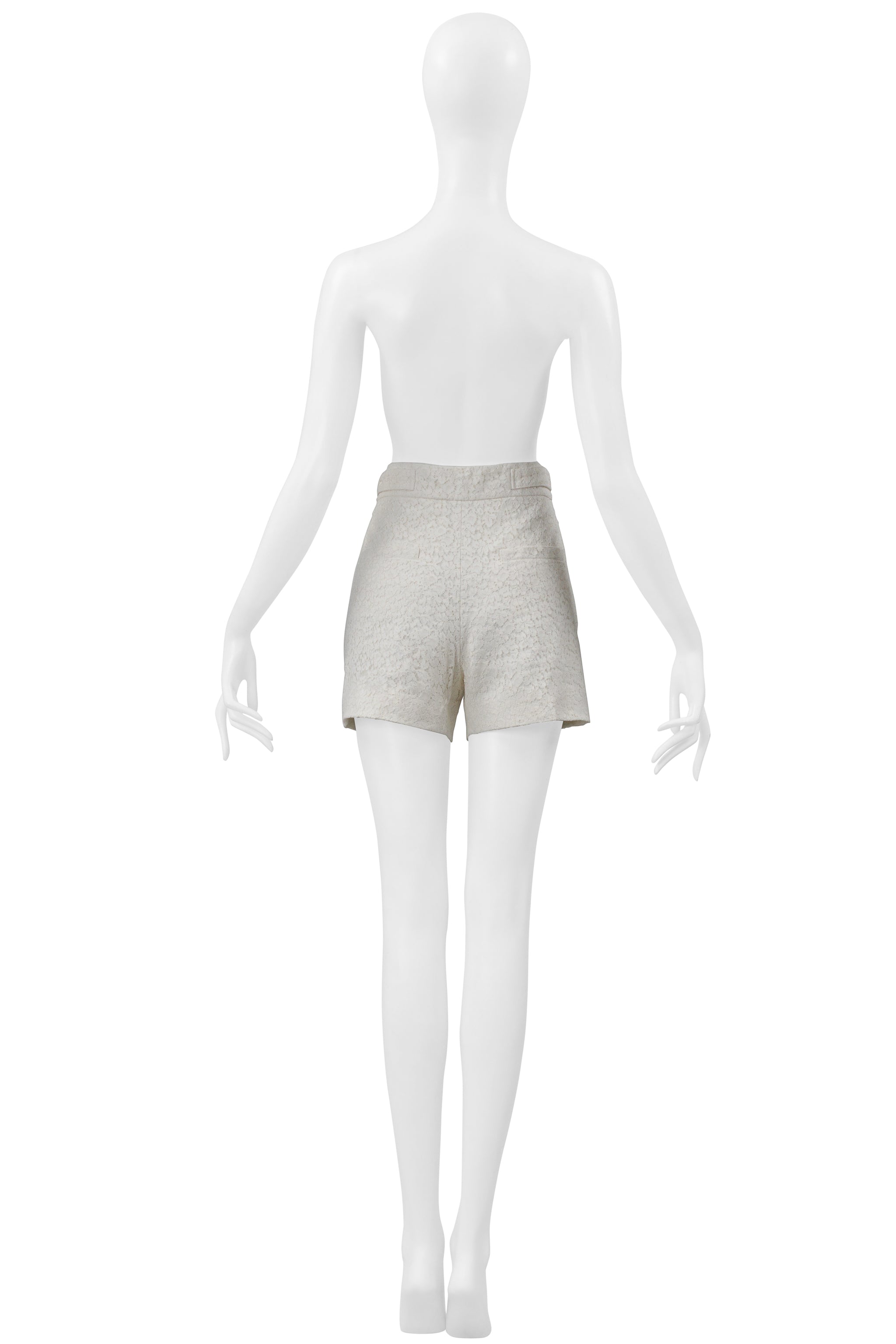 CHLOE WHITE LACE SHORTS 2009