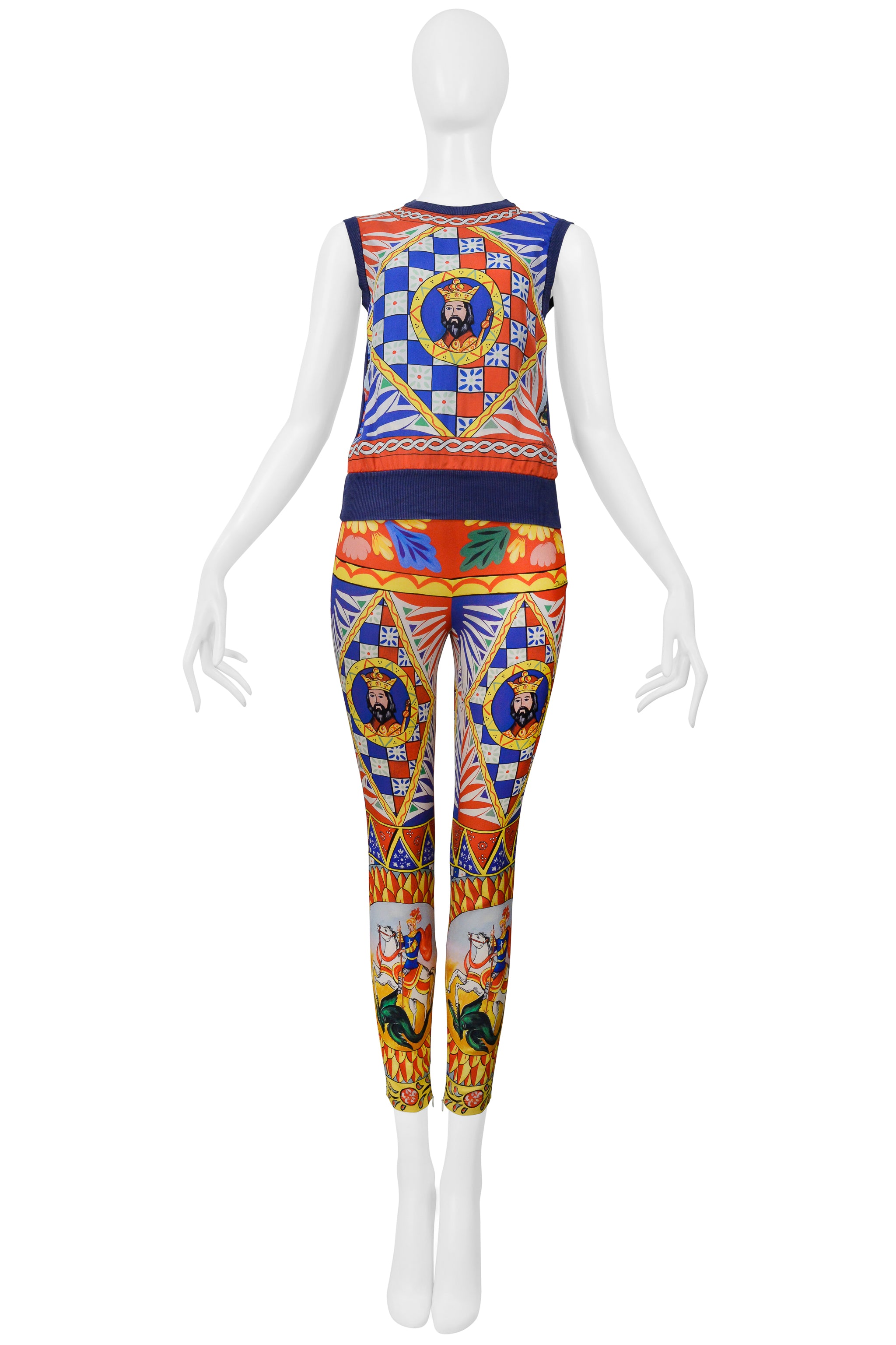 DOLCE & GABBANA KING & CARRETTO KING & QUEEN PRINT ENSEMBLE TOP AND PANTS