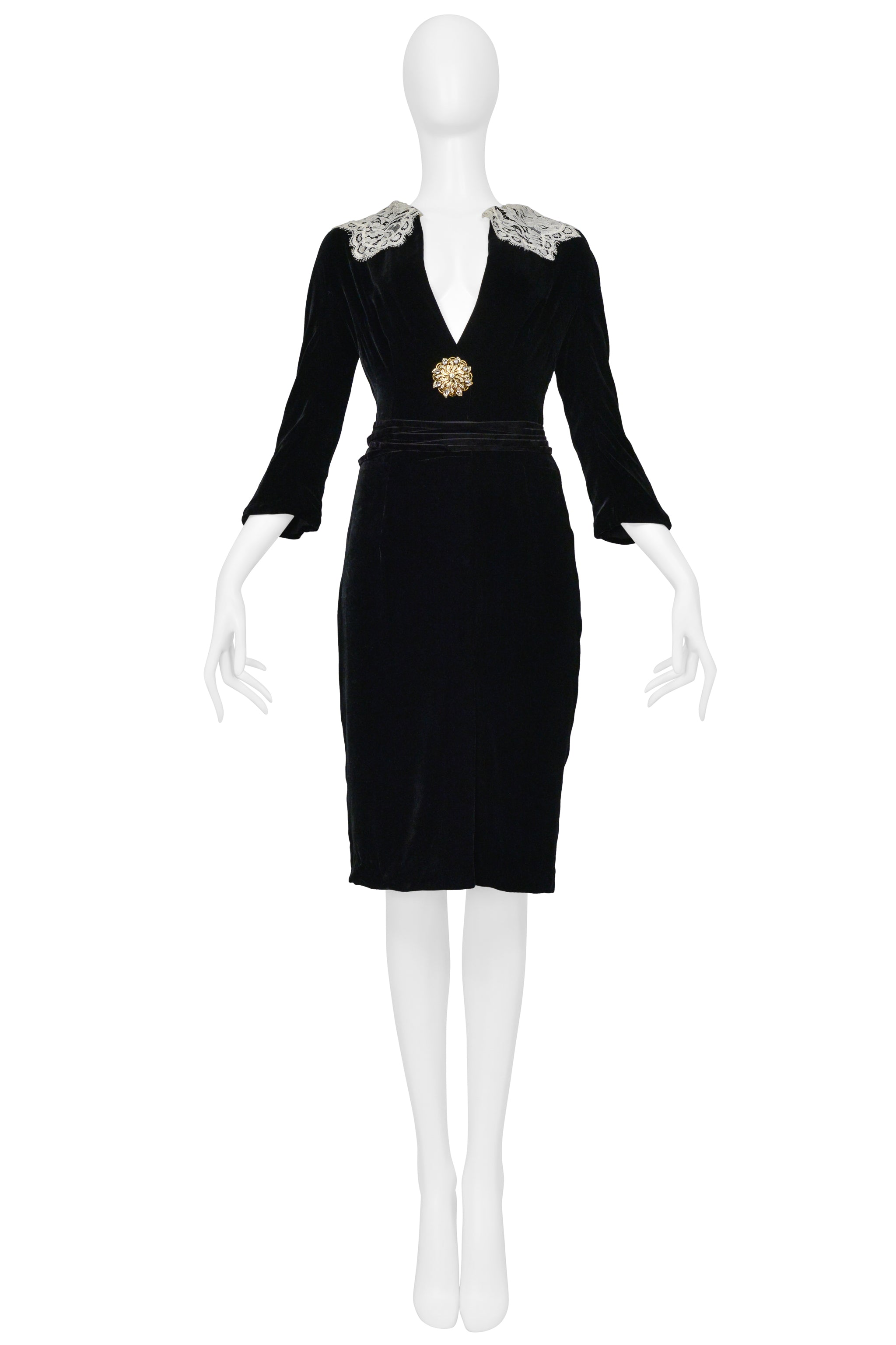 DOLCE & GABBANA BLACK VELVET DRESS WITH WHITE LACE COLLAR AND RHINESTONE BROOCH