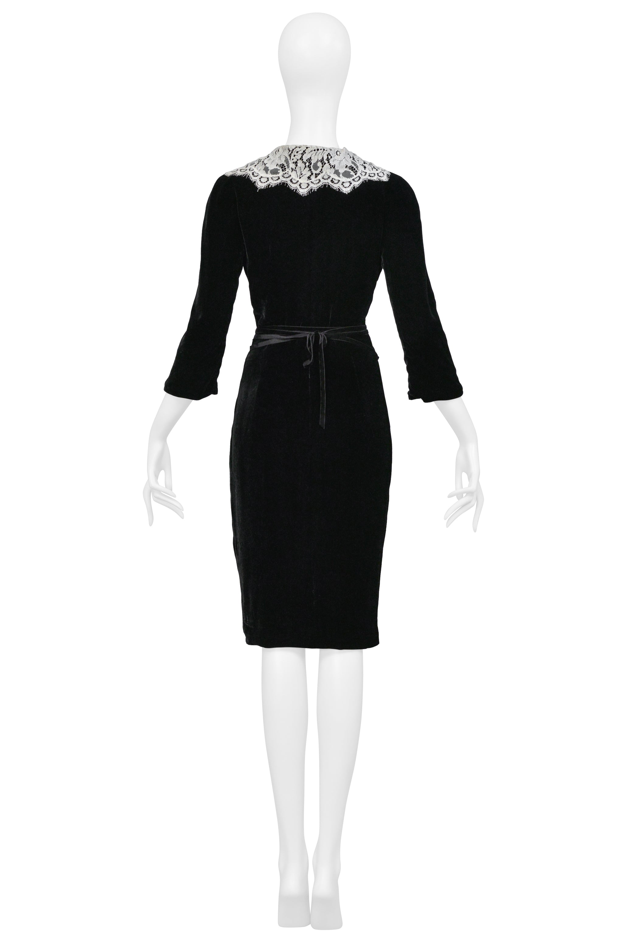 DOLCE & GABBANA BLACK VELVET DRESS WITH WHITE LACE COLLAR AND RHINESTONE BROOCH
