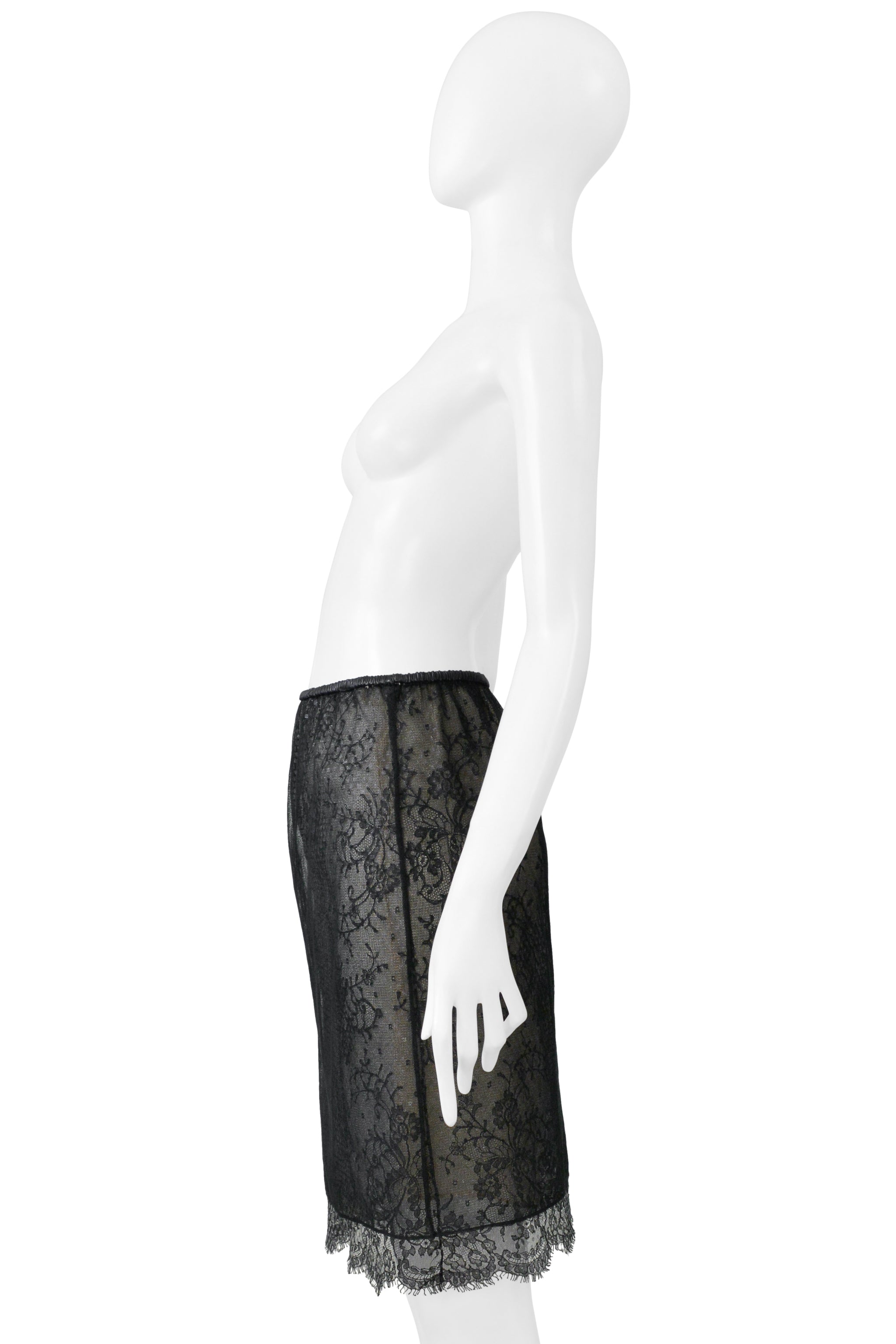 GUCCI BY TOM FORD BLACK LACE SKIRT WITH LEATHER WAISTBAND 1999