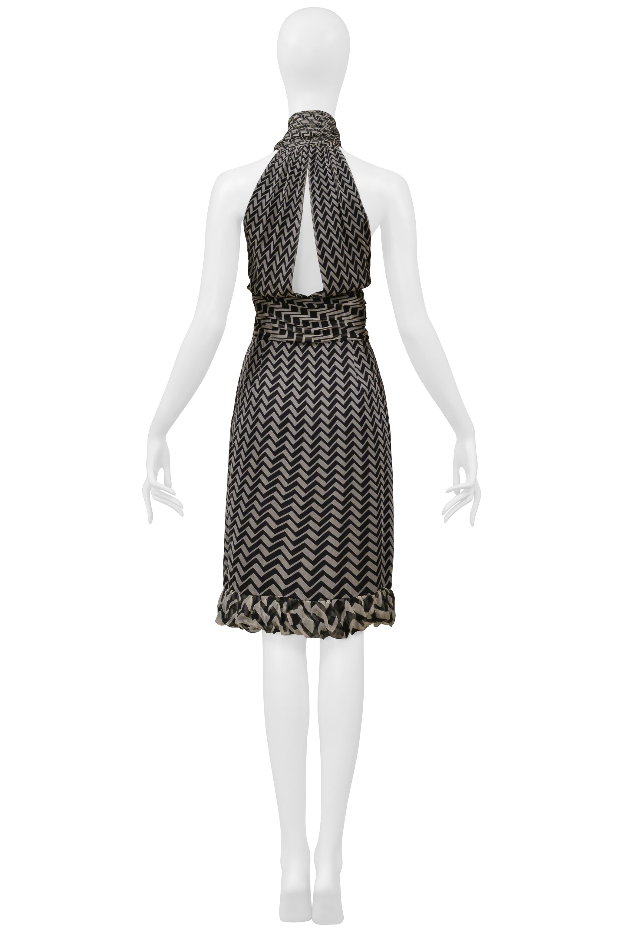 GUCCI BLACK AND GREY CHEVRON PRINT SCARF DRESS C. 2010