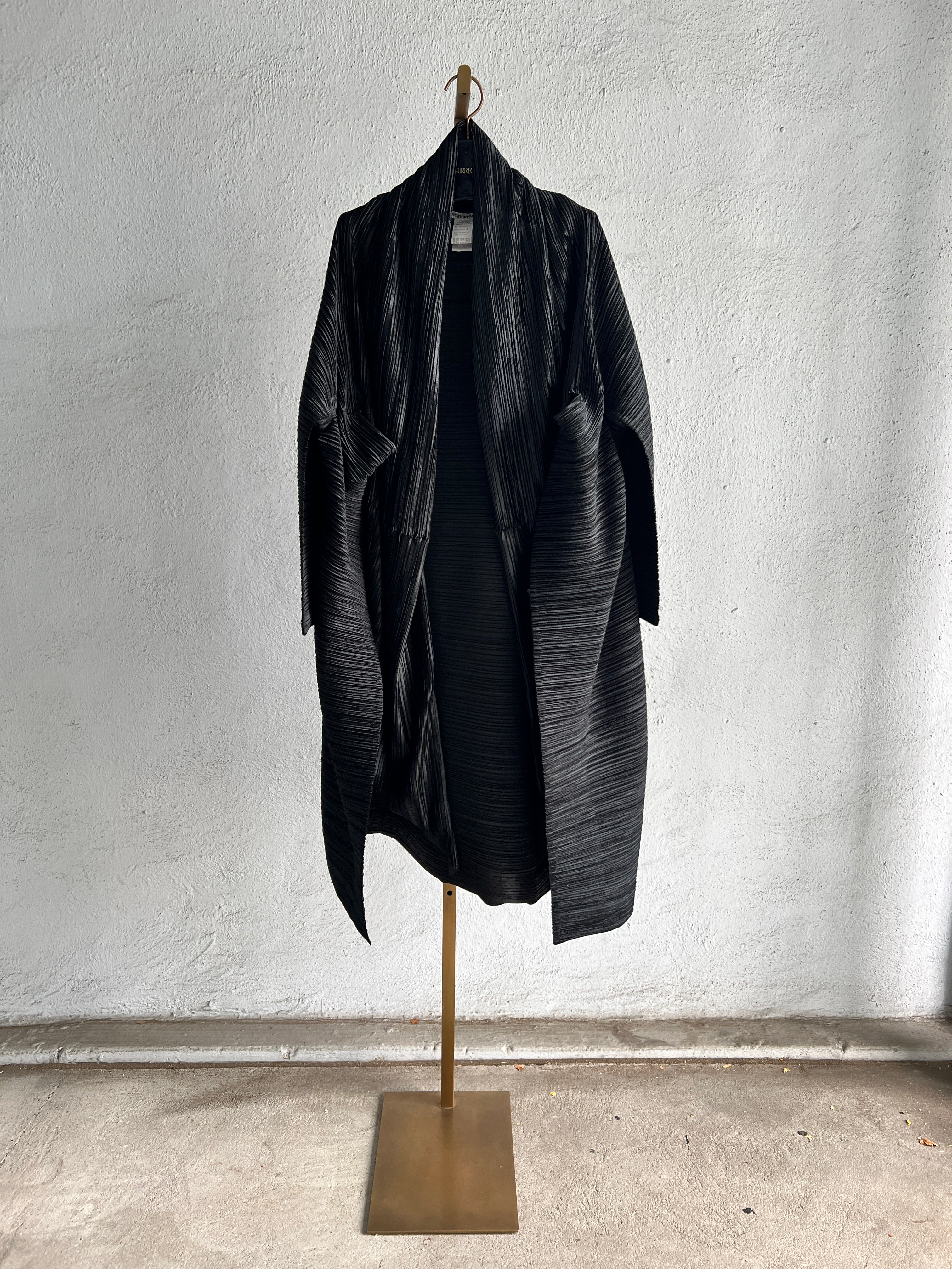 ISSEY MIYAKE BLACK VELVET PLEATED OPERA COAT WITH CONVERTIBLE SKIRT FW 2000