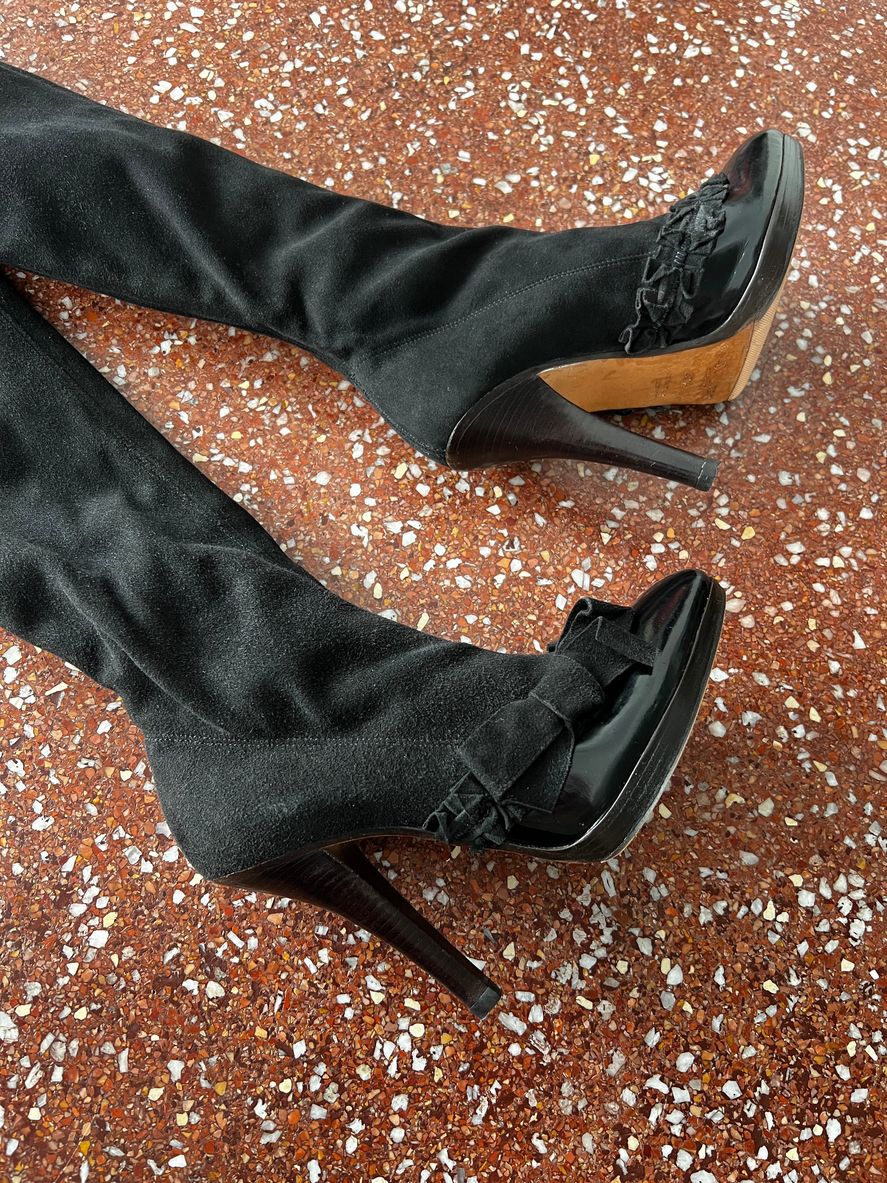 YSL TOM FORD BLACK SUEDE & LEATHER THIGH HIGH BOOTS WITH BOW DETAIL 2002