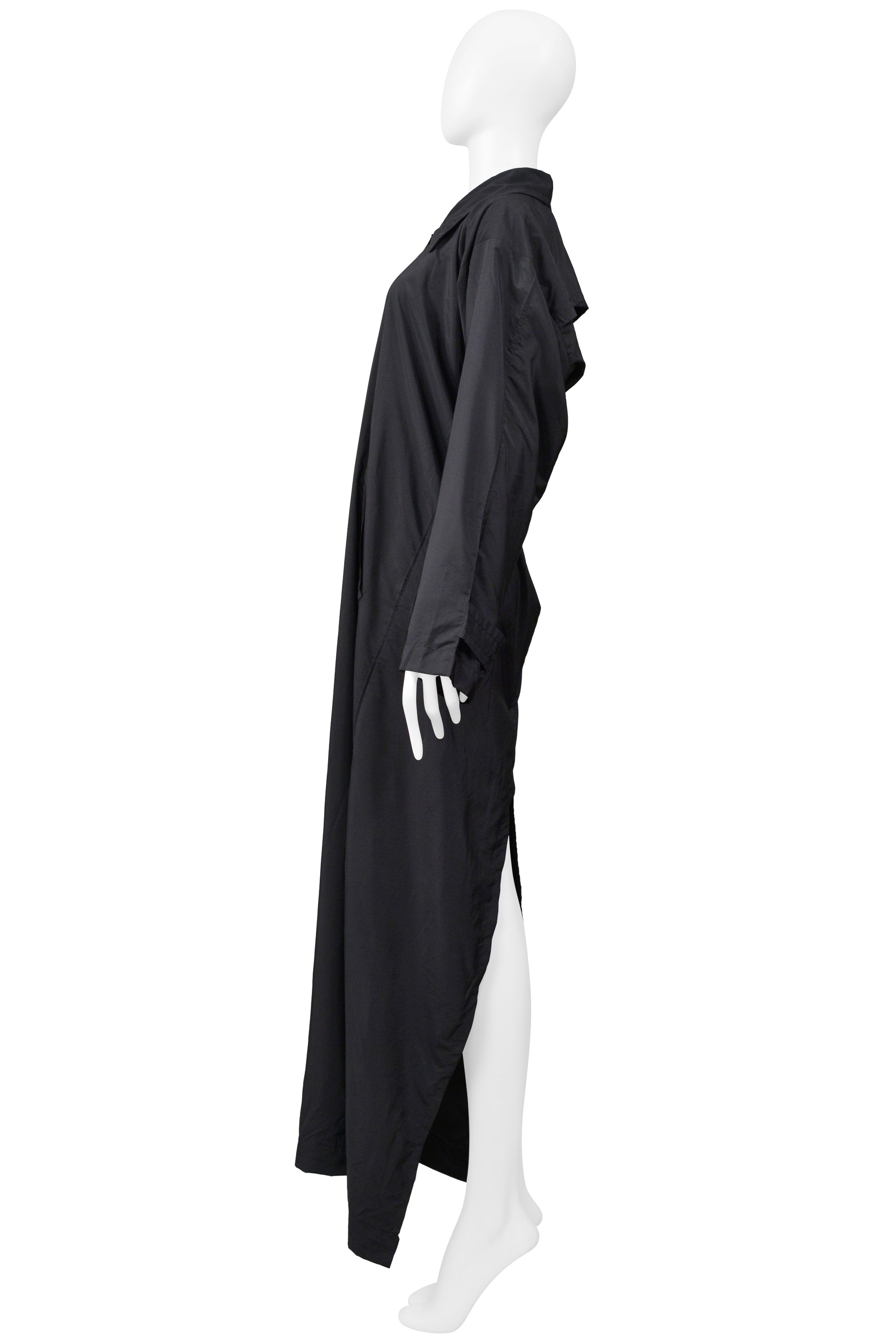 MAISON MARTIN MARGIELA BLACK SHINY RAINCOAT WITH BACK SLIT 2000