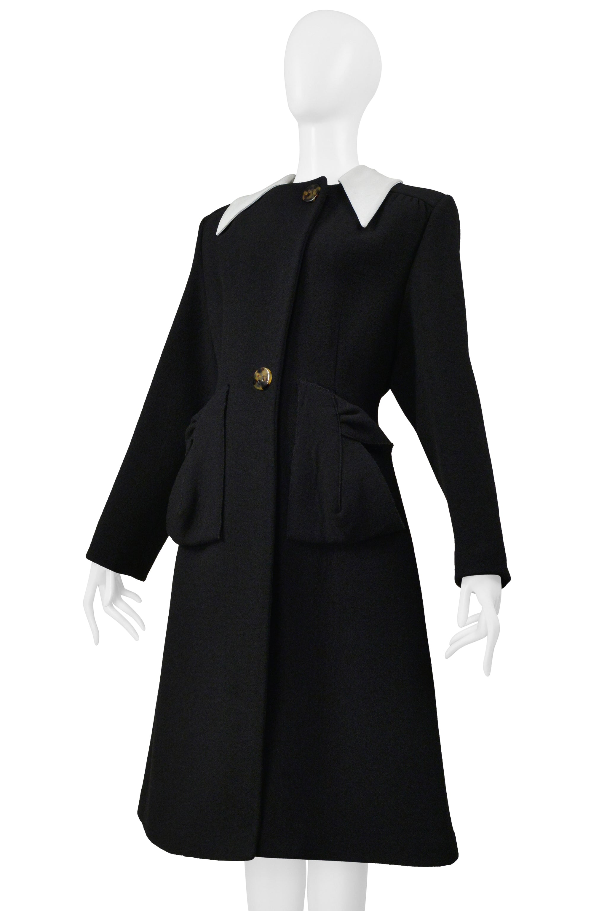 MIU MIU BLACK COAT WITH WHITE COLLAR 2011