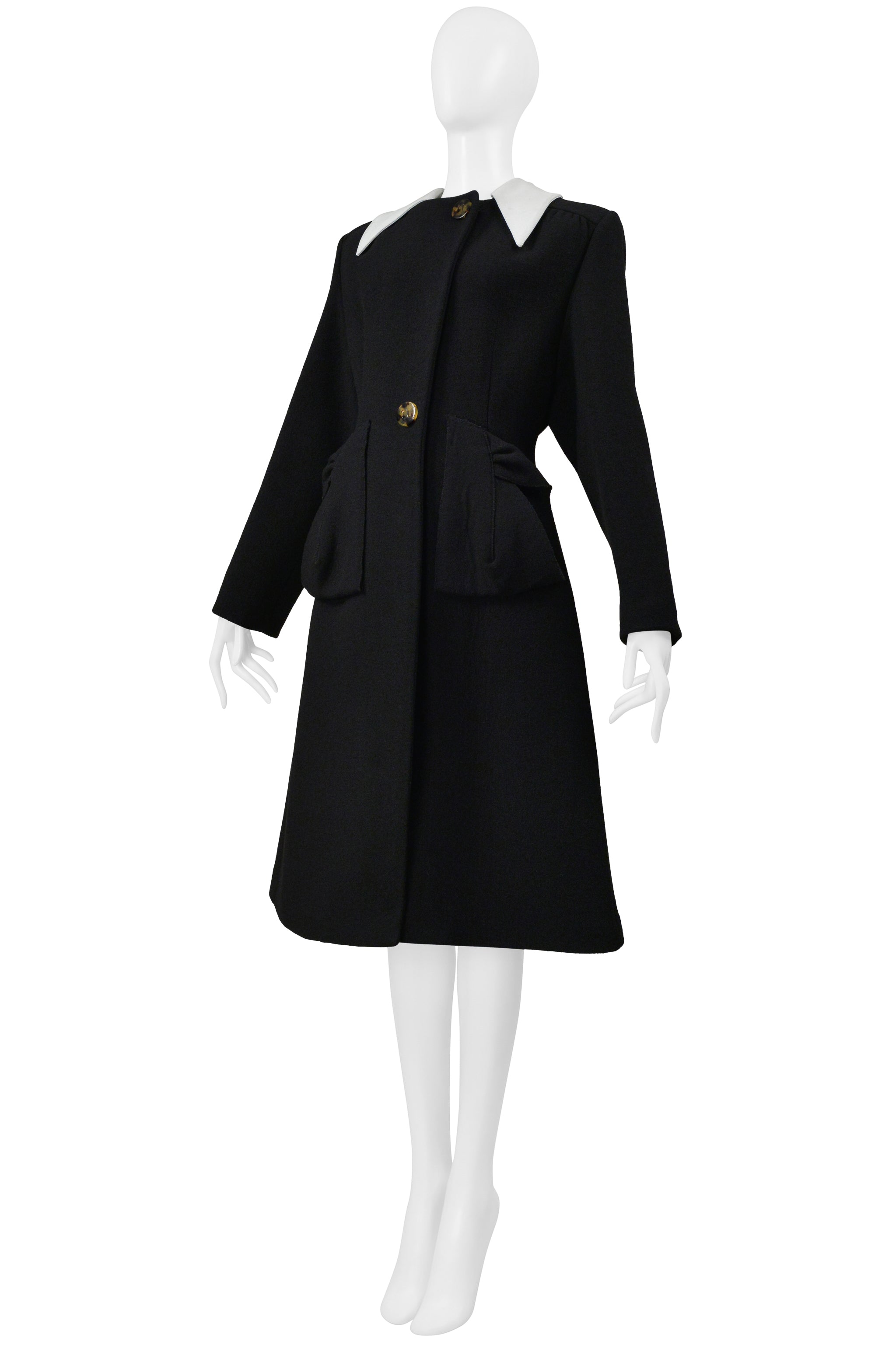 MIU MIU BLACK COAT WITH WHITE COLLAR 2011