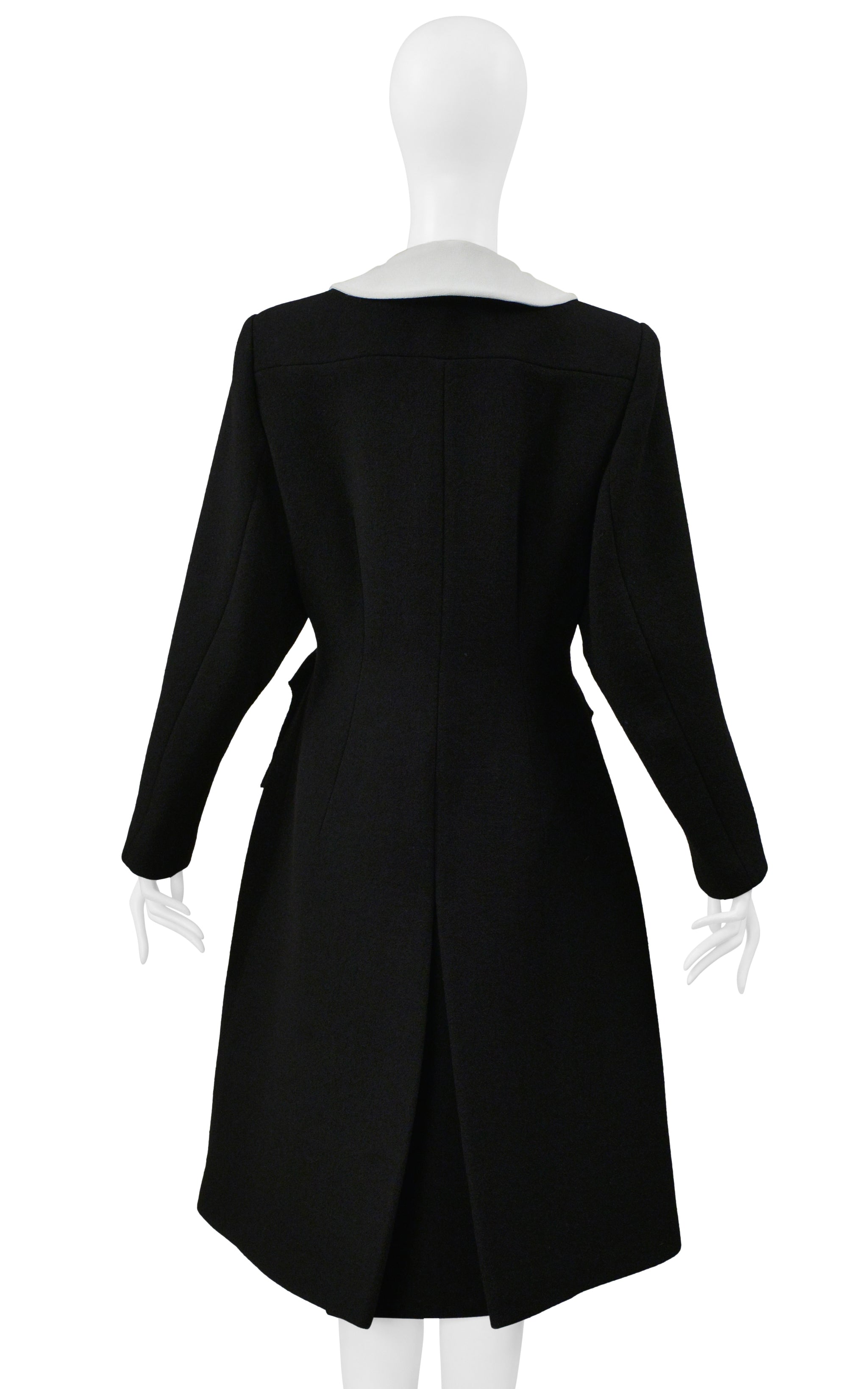 MIU MIU BLACK COAT WITH WHITE COLLAR 2011
