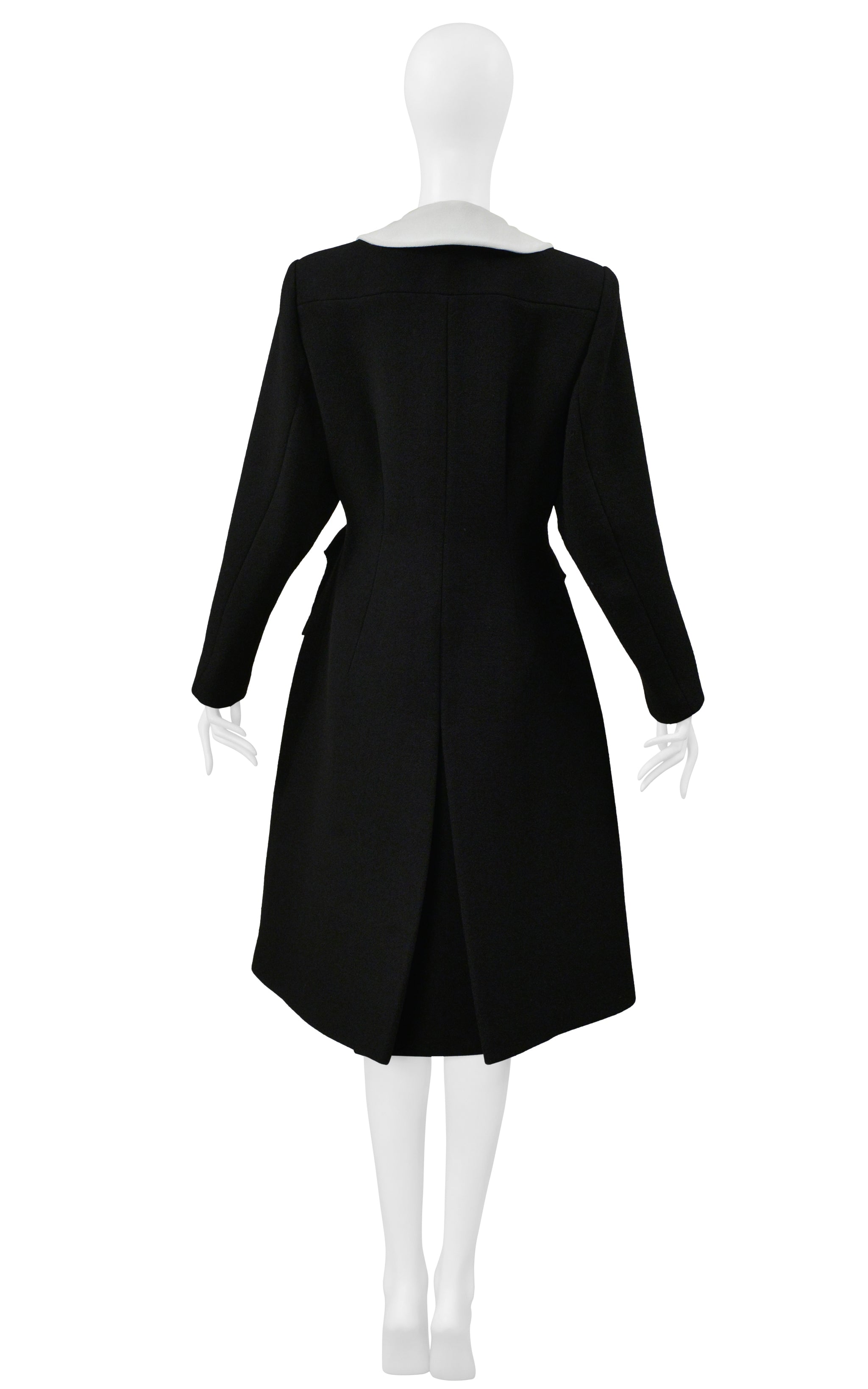 MIU MIU BLACK COAT WITH WHITE COLLAR 2011