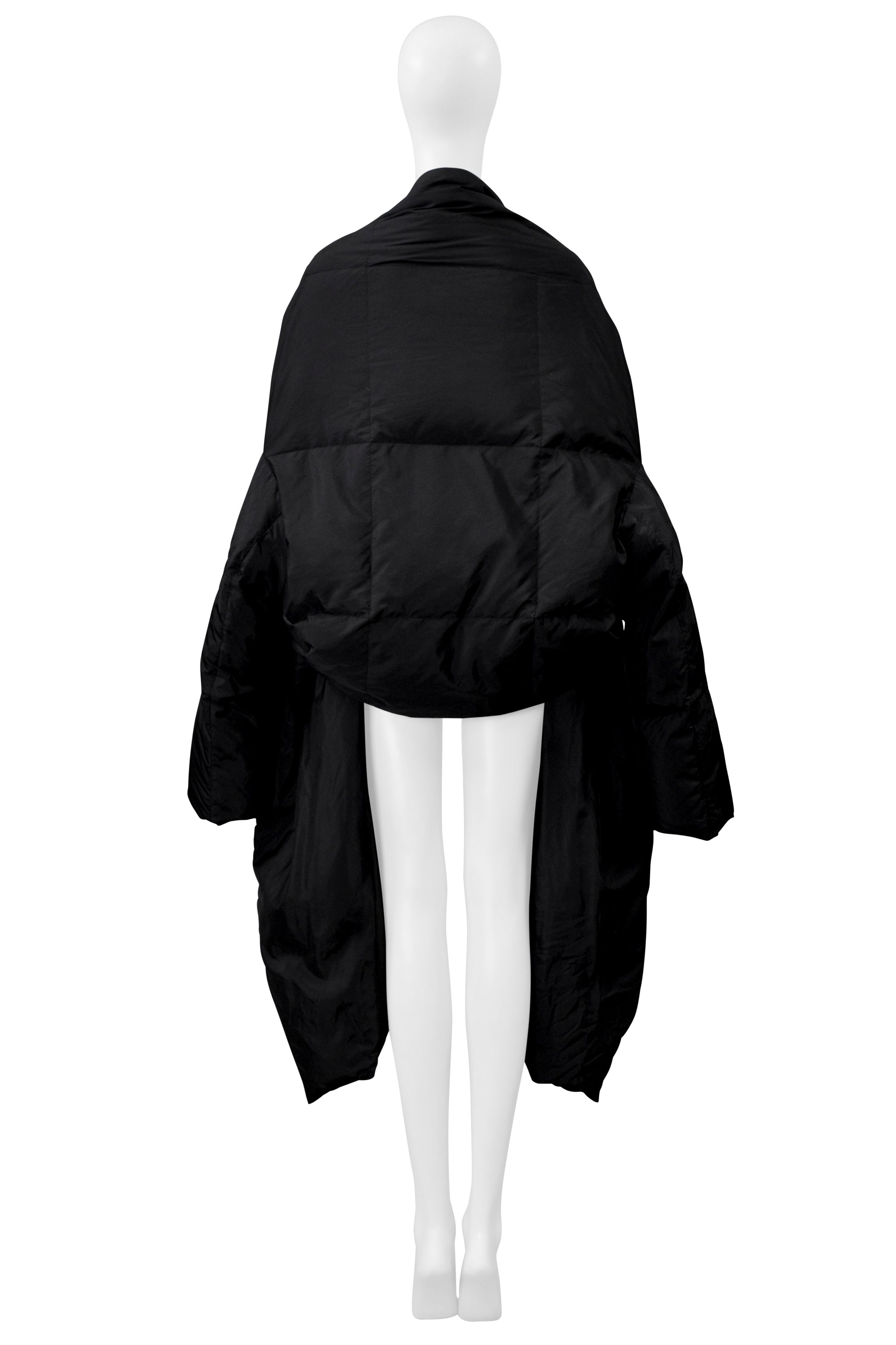ISSEY MIYAKE BLACK PADDED PUFFER CAPE JACKET 1999-2000