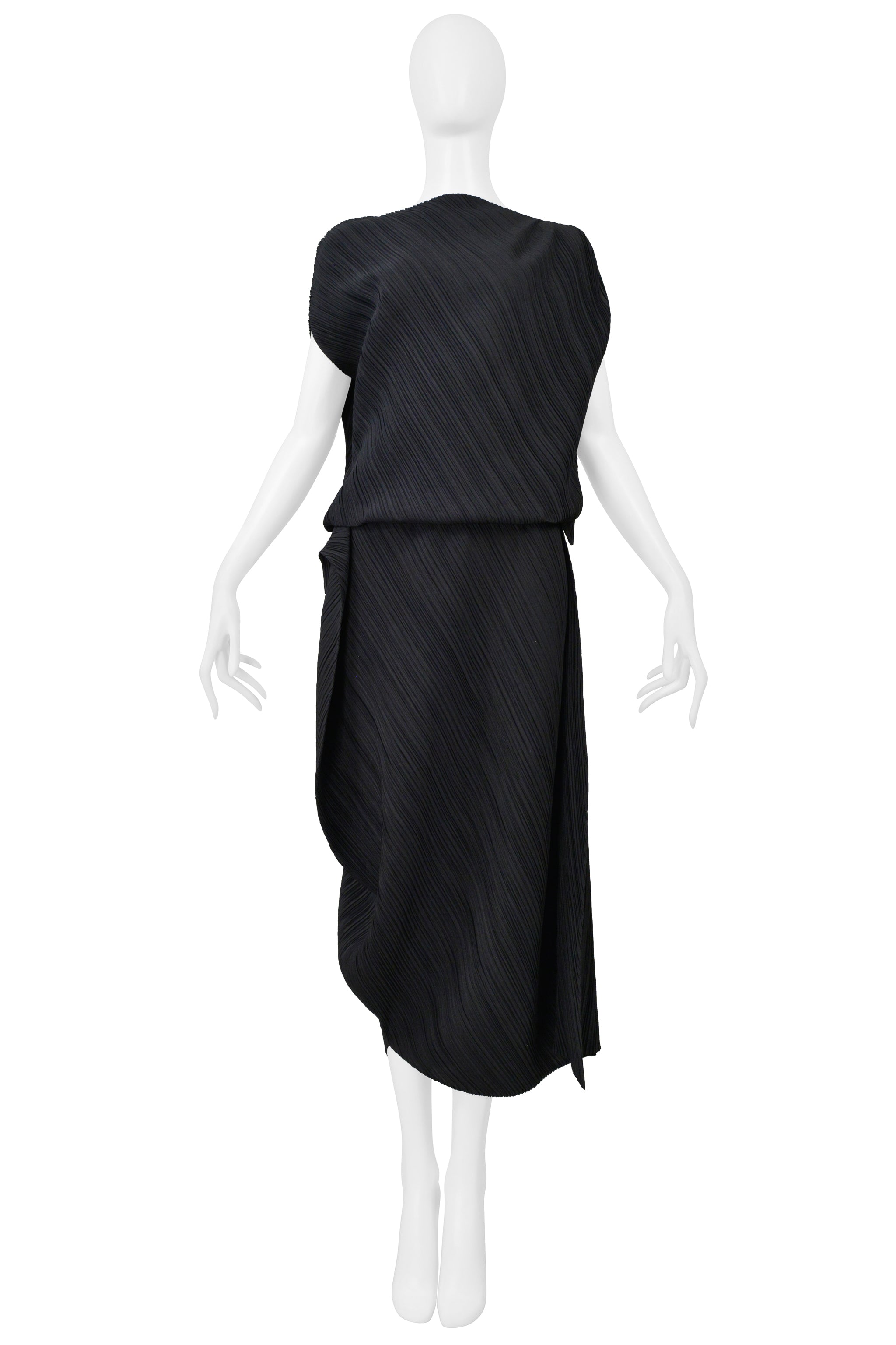 ISSEY MIYAKE BLACK ASYMMETRICAL PLEATED TOP AND SKIRT ENSEMBLE SS 2005