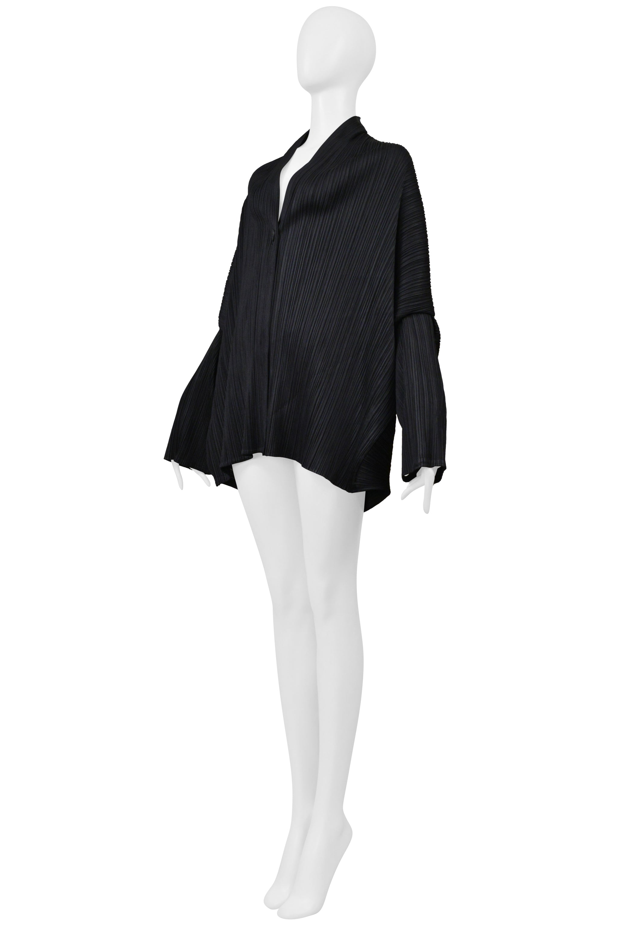 ISSEY MIYAKE BLACK PLEATED DIAMOND BACK SHELL JACKET WITH ONE BUTTON