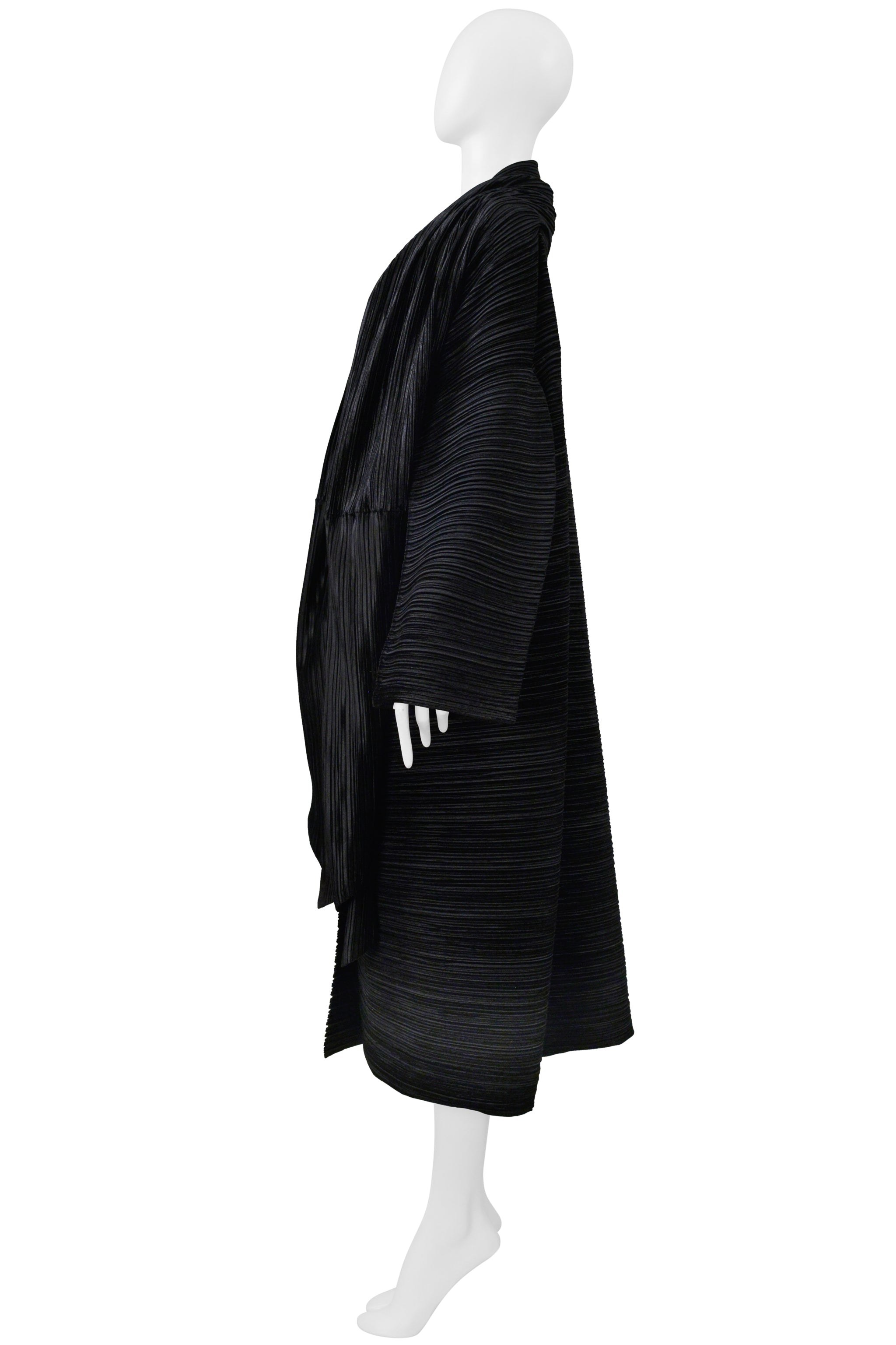 ISSEY MIYAKE BLACK VELVET PLEATED OPERA COAT WITH CONVERTIBLE SKIRT FW 2000
