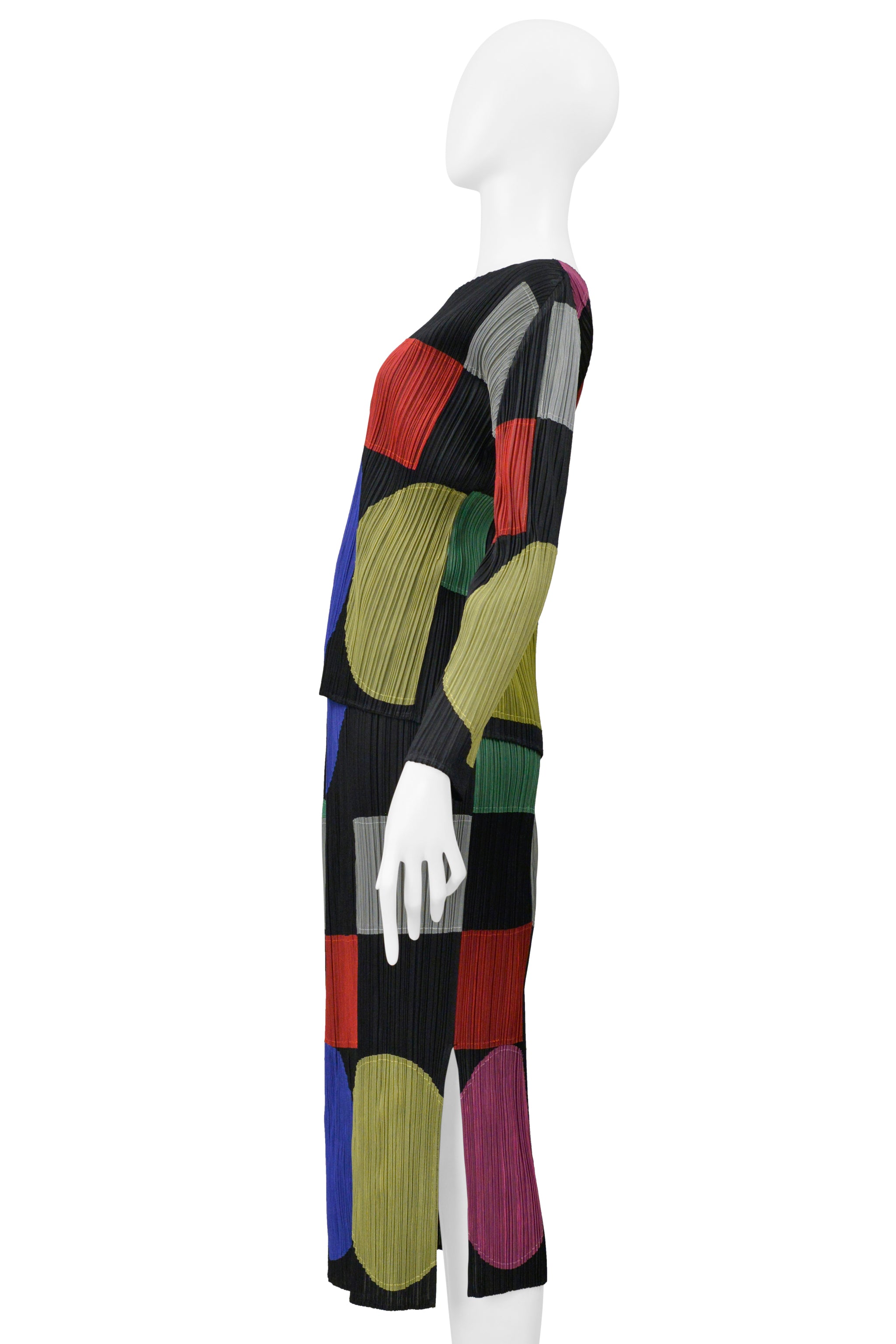 ISSEY MIYAKE 2000 BLACK PLEATED SKIRT ENSEMBLE WITH MULTICOLOR GEOMETRIC APPLIQUES