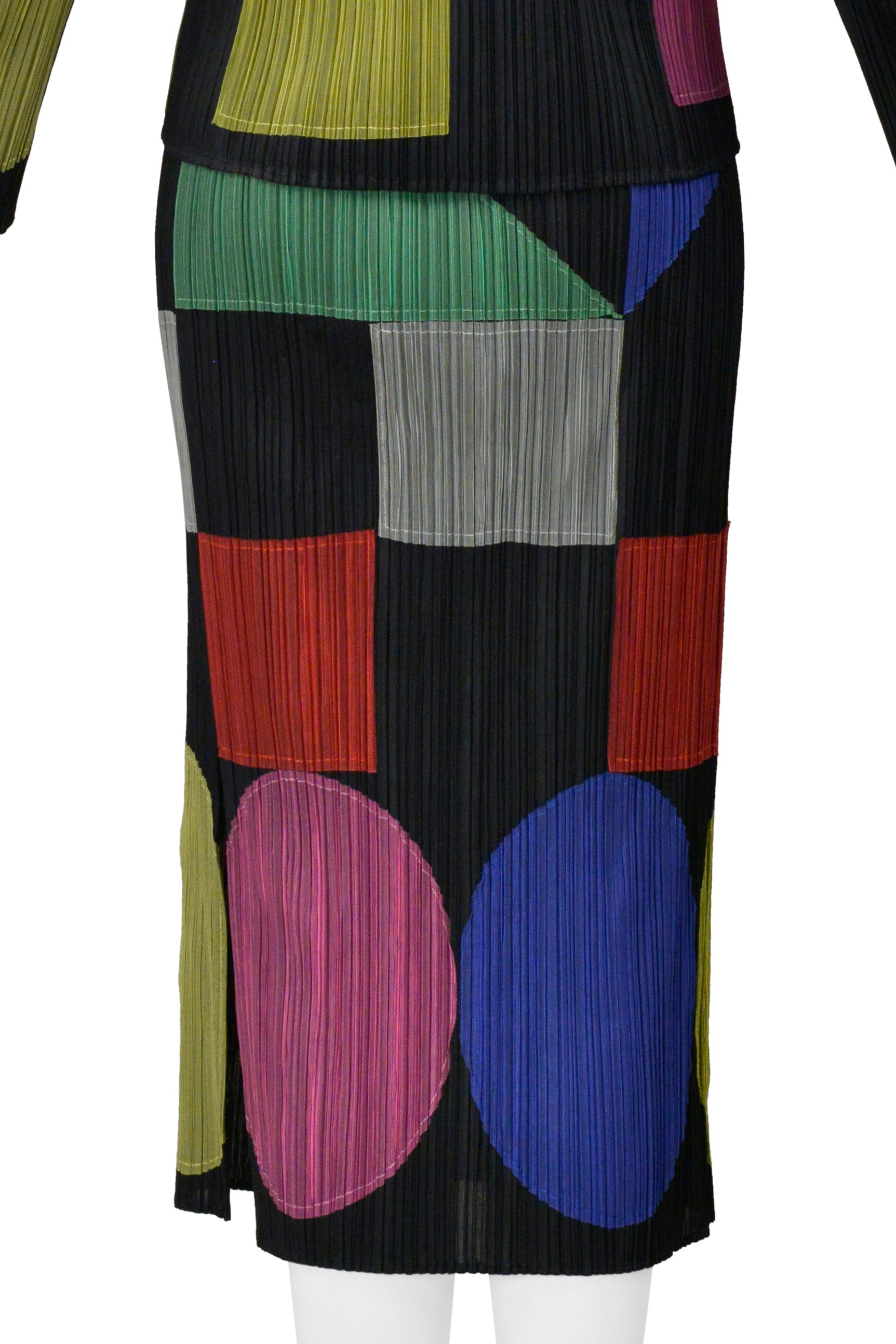 ISSEY MIYAKE 2000 BLACK PLEATED SKIRT ENSEMBLE WITH MULTICOLOR GEOMETRIC APPLIQUES