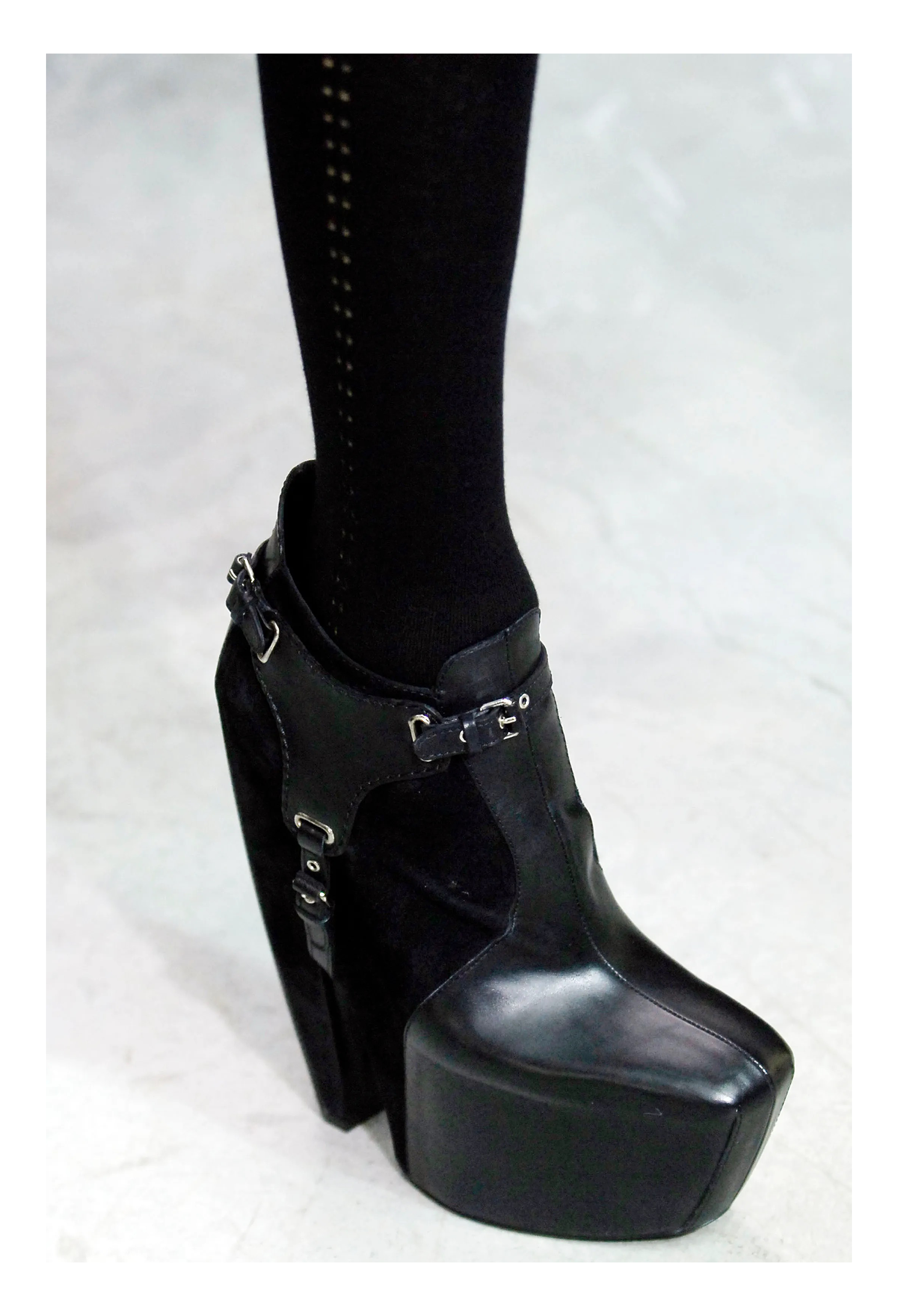 BALENCIAGA BY GHESQUIERE BLACK LEATHER & SUEDE HARNESS BOOTS 2006