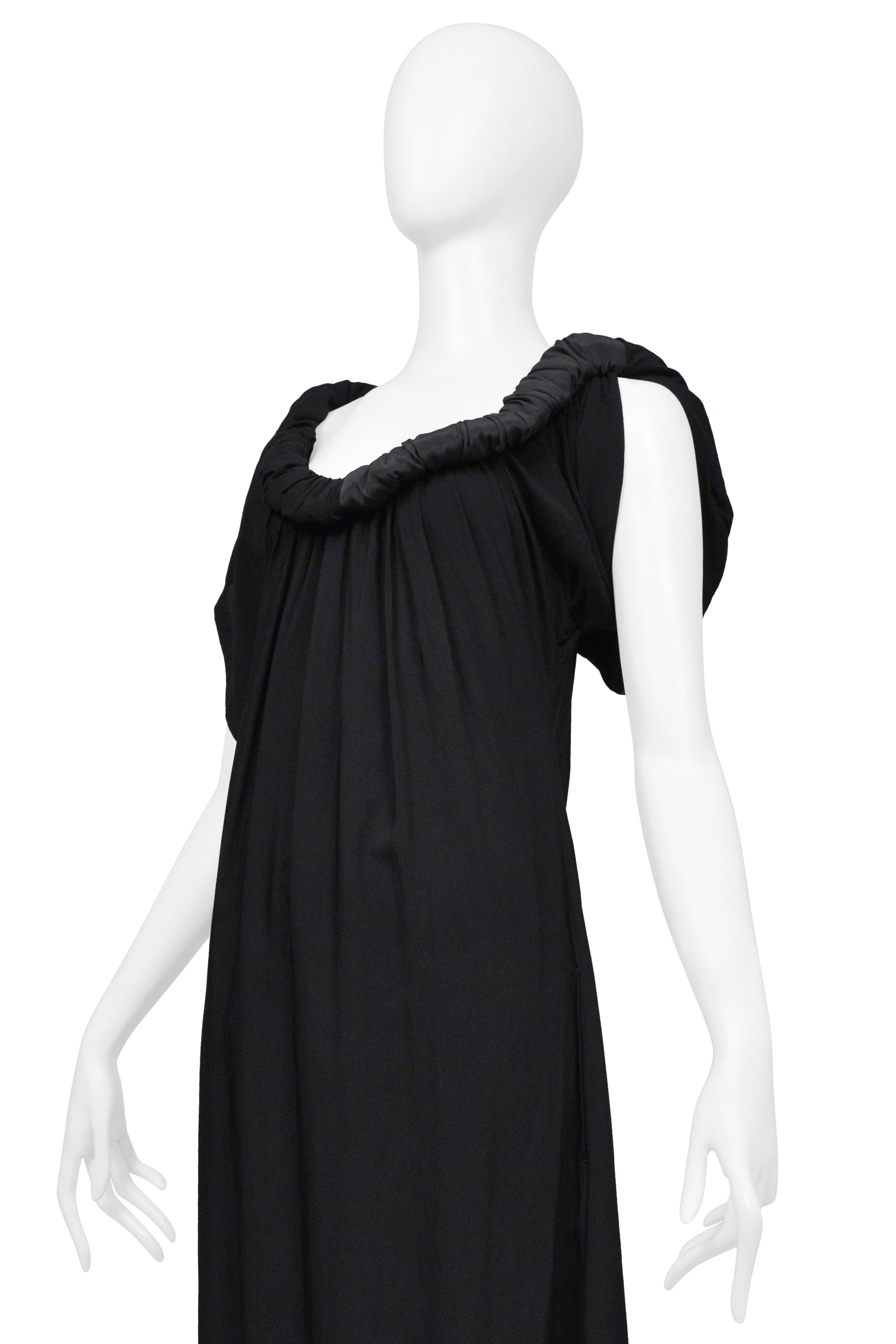 YOHJI YAMAMOTO BLACK SHORT SLEEVE DRESS WITH NECKLINE DETAIL