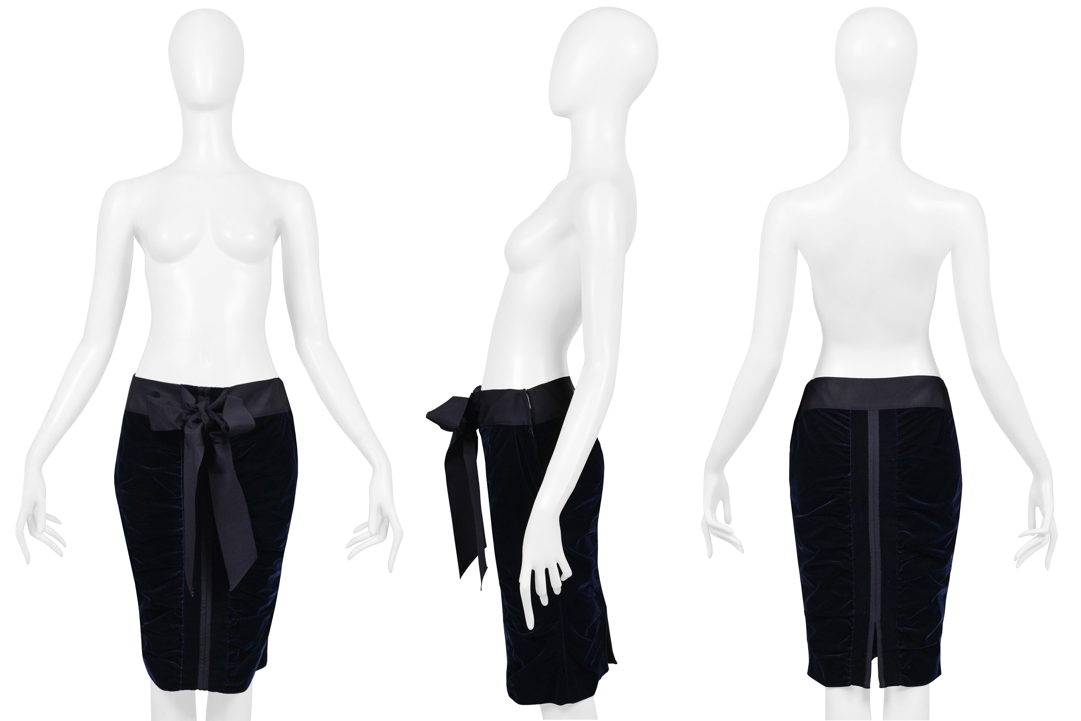 YVES SAINT LAURENT BY TOM FORD BLUE VELVET SKIRT WITH BOW 2002