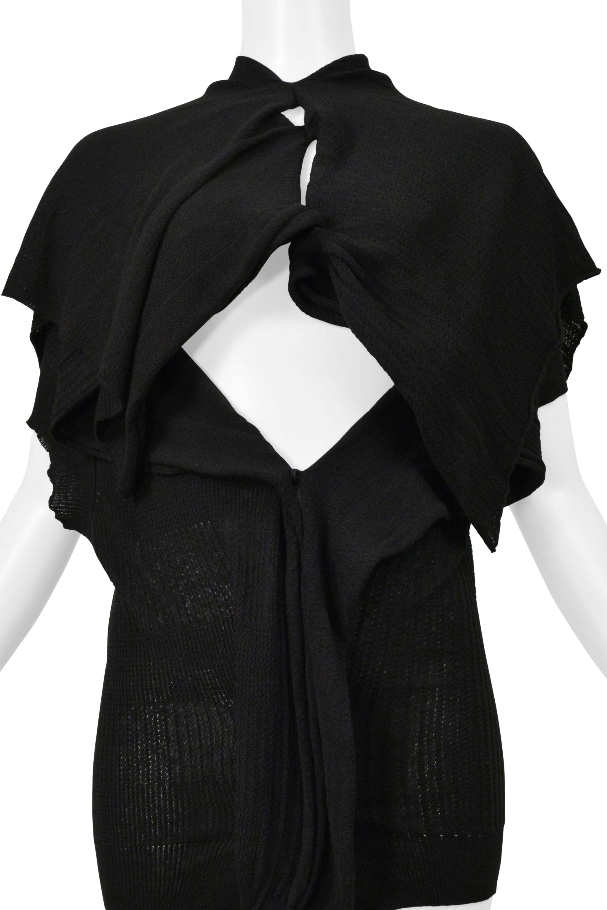 Y’S 2004–05 BY YOHJI YAMAMOTO BLACK SNAP FRONT SLEEVELESS COCOON SWEATER