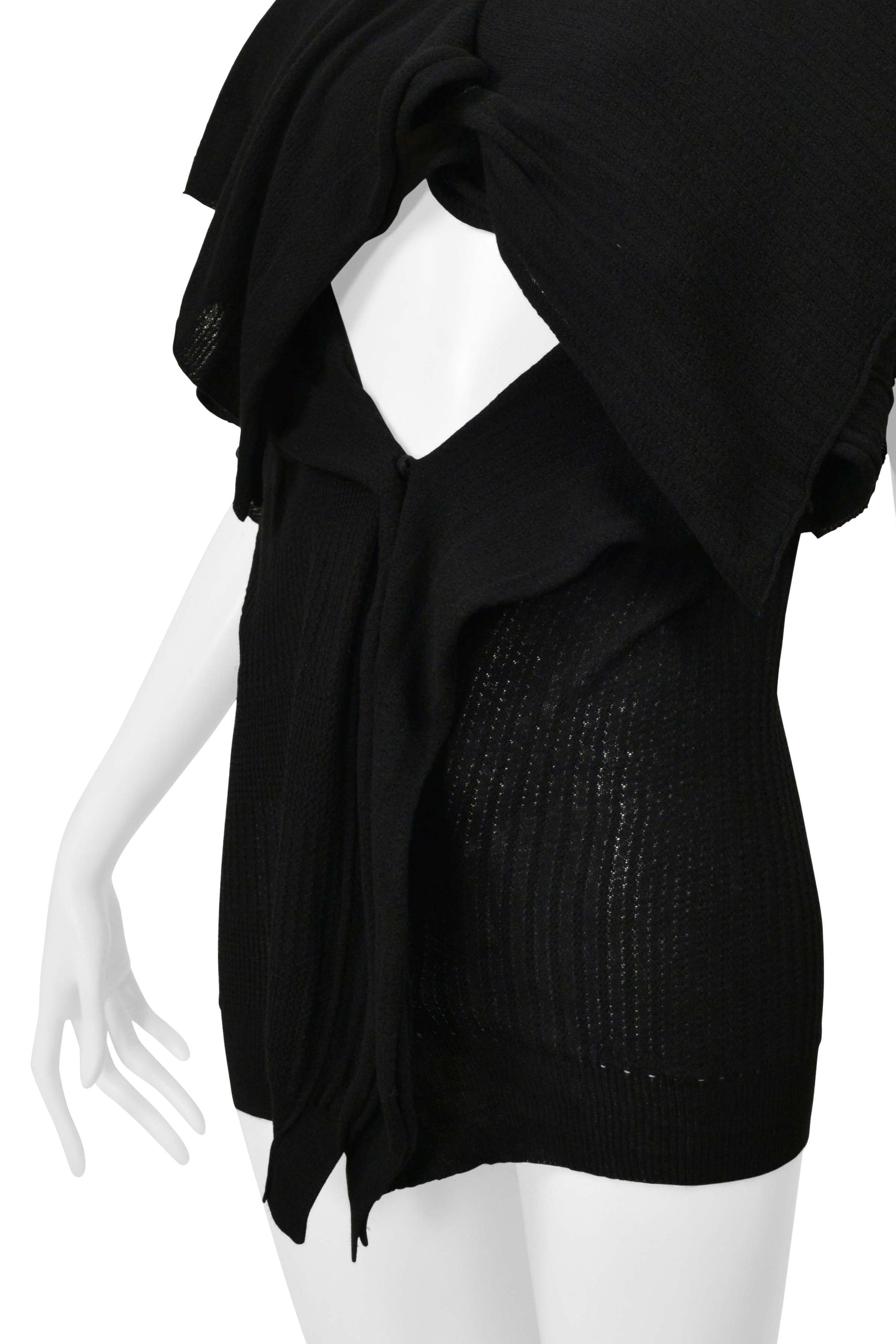 Y’S 2004–05 BY YOHJI YAMAMOTO BLACK SNAP FRONT SLEEVELESS COCOON SWEATER
