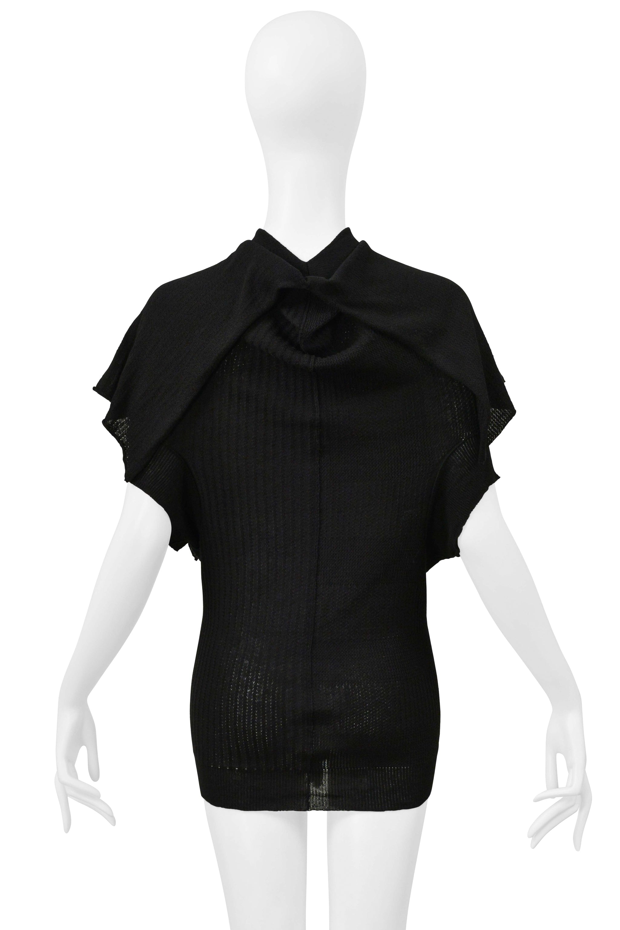 Y’S 2004–05 BY YOHJI YAMAMOTO BLACK SNAP FRONT SLEEVELESS COCOON SWEATER