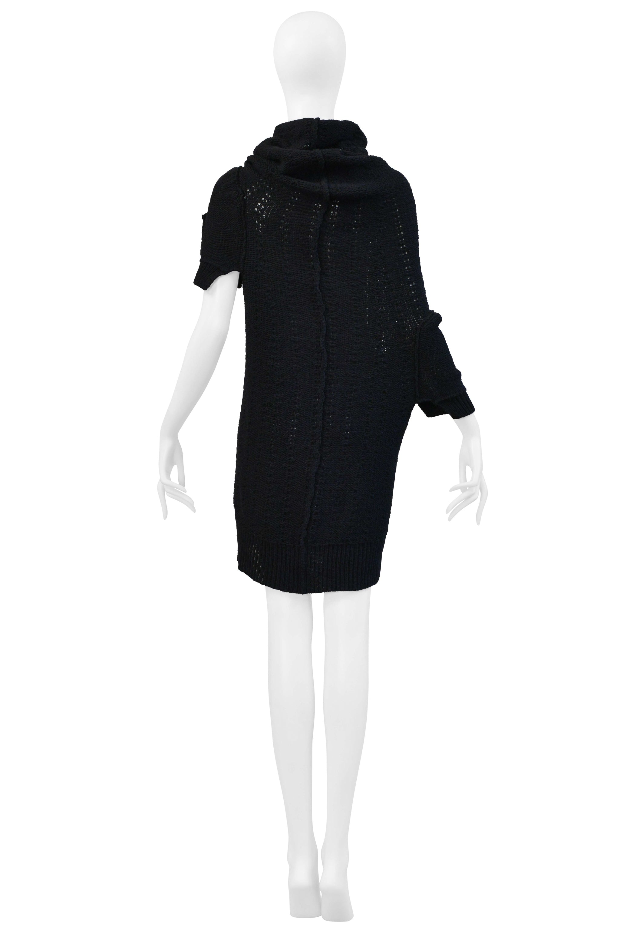 Y’S 2004–05 BY YOHJI YAMAMOTO BLACK CABLE KNIT SWEATER WITH HIGH NECK & ASYMMETRICAL SLEEVES