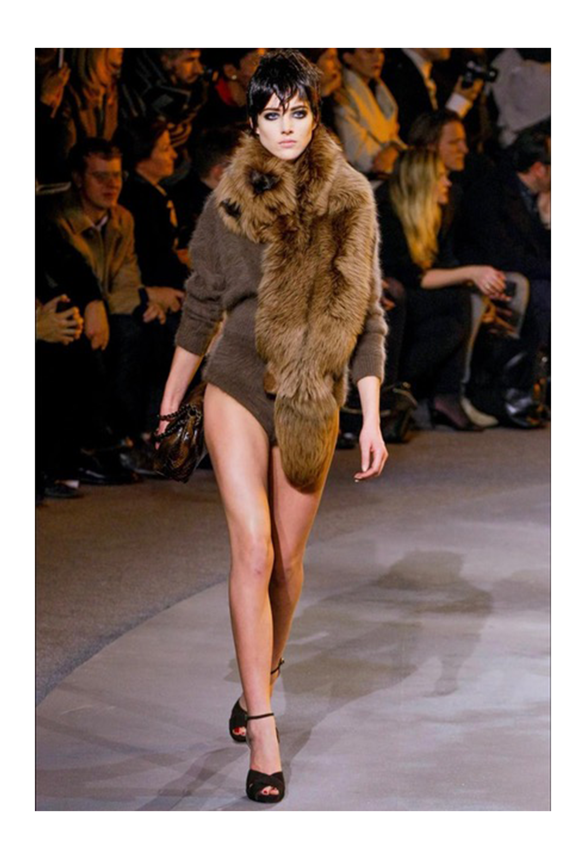 MARC JACOBS DUSTY PINK FUR STOLE 2013