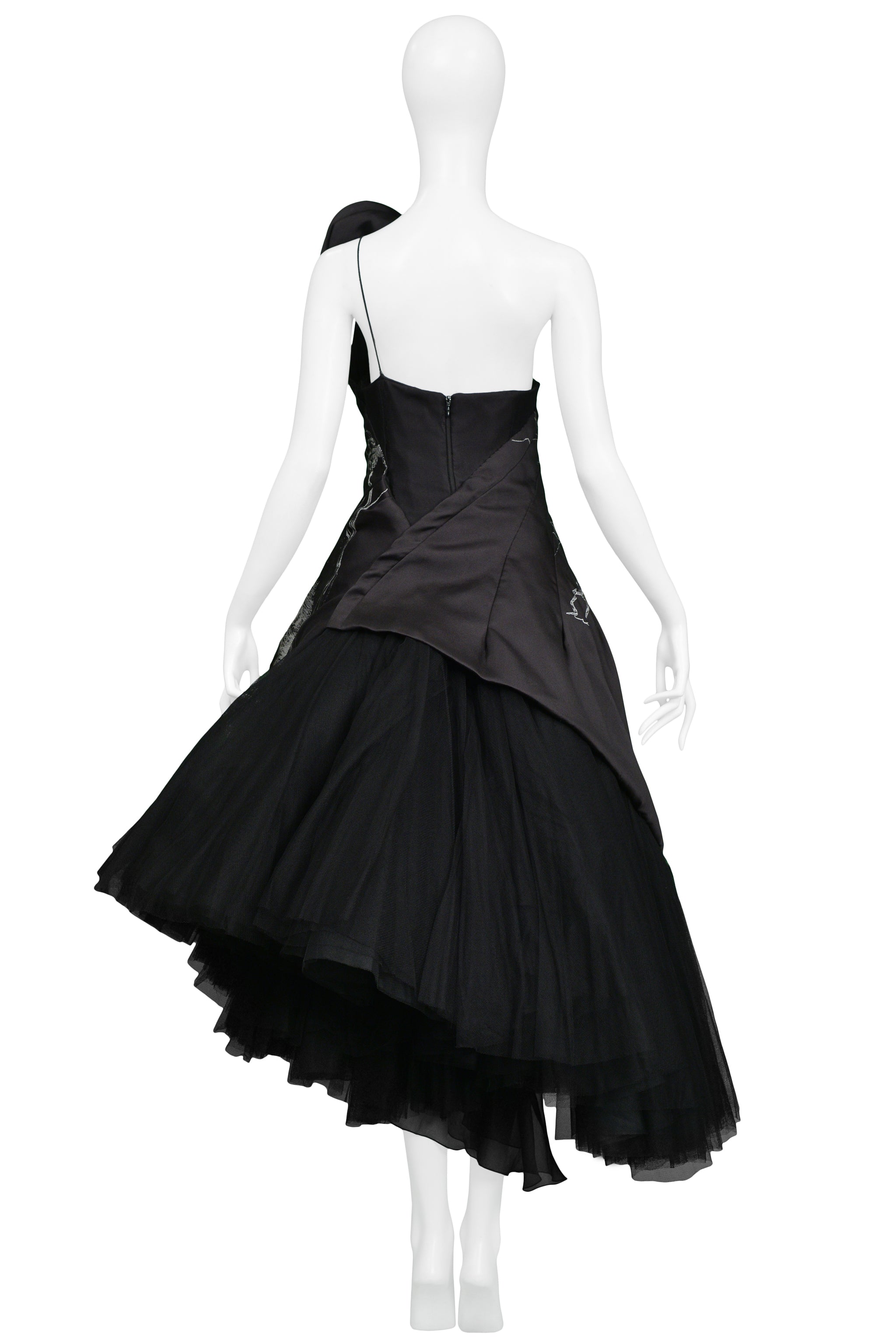 ALEXANDER MCQUEEN GIRL IN A TREE DRESS 2008