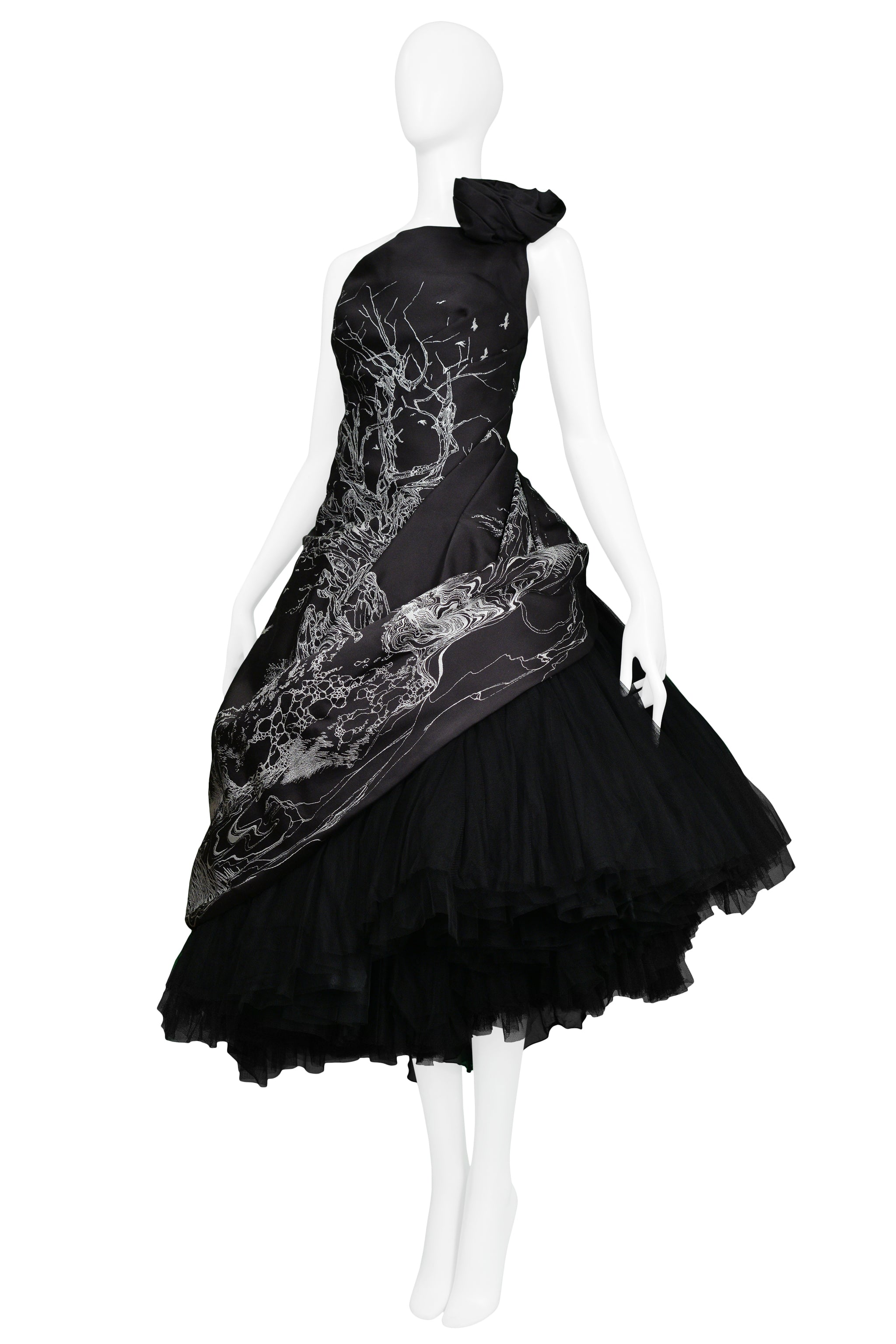 ALEXANDER MCQUEEN GIRL IN A TREE DRESS 2008