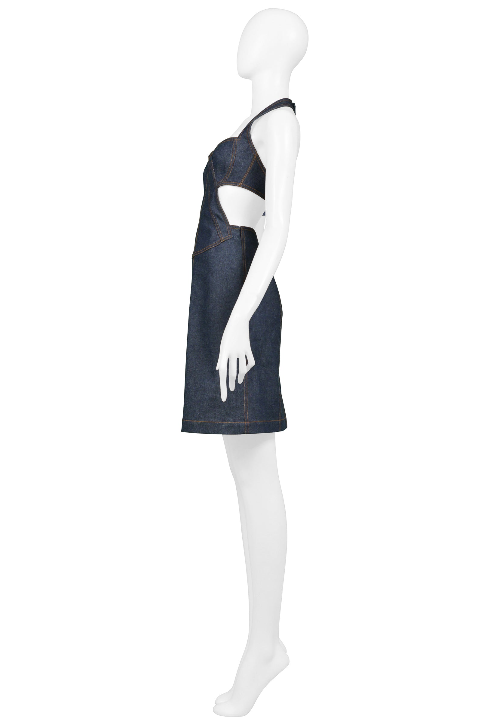 【送料&関税込】Alaia Sculpting Denim Dress ALAÏA Asymmetric wrap-effect denim mini dress | NET-A-PORTER