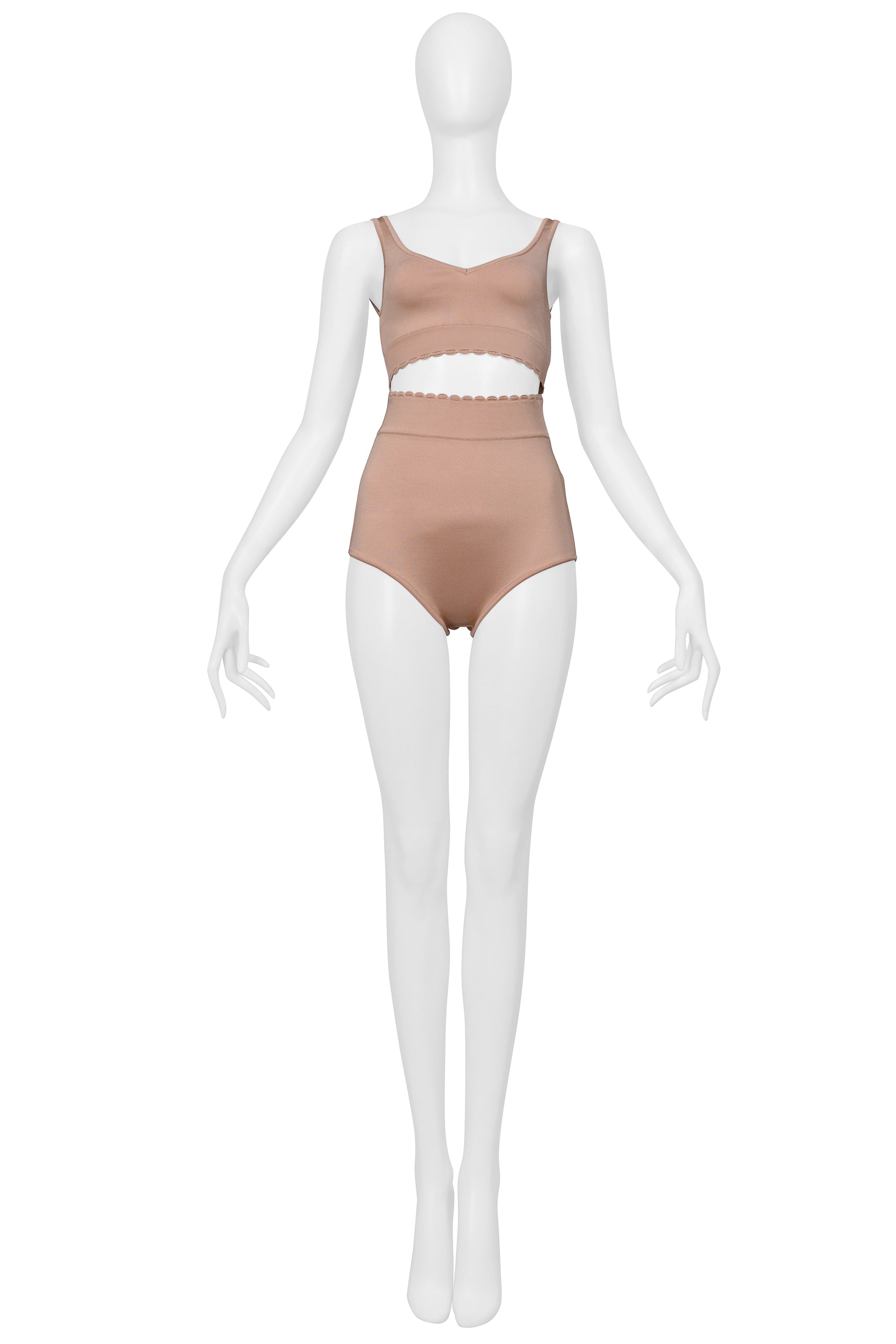 ALEXANDRE VAUTHIER BLUSH BRA & HOT PANTS