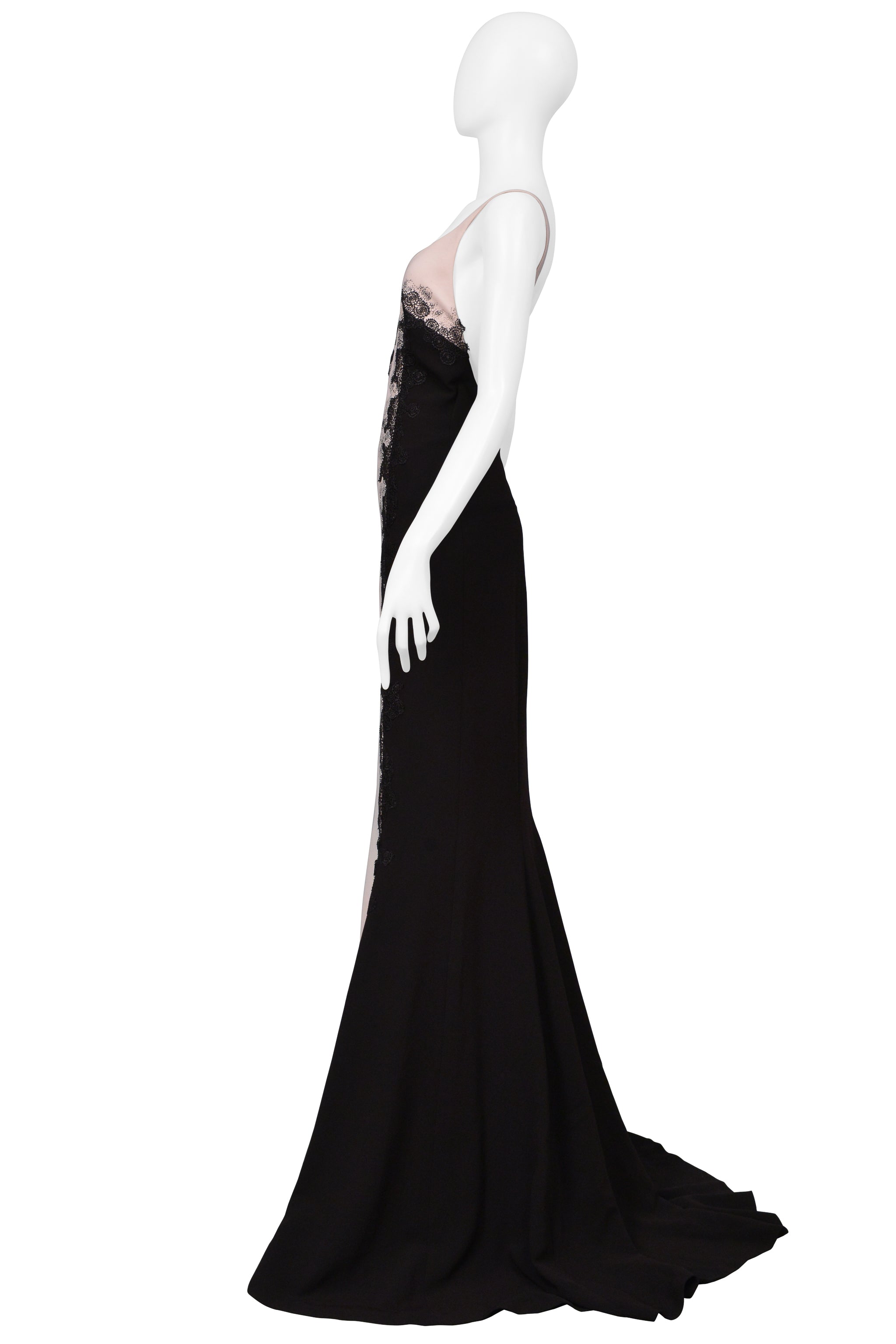 BOTTEGA VENETA BLACK AND BLUSH PINK GOWN WITH LACE DETAILING AND LONG TRAIN