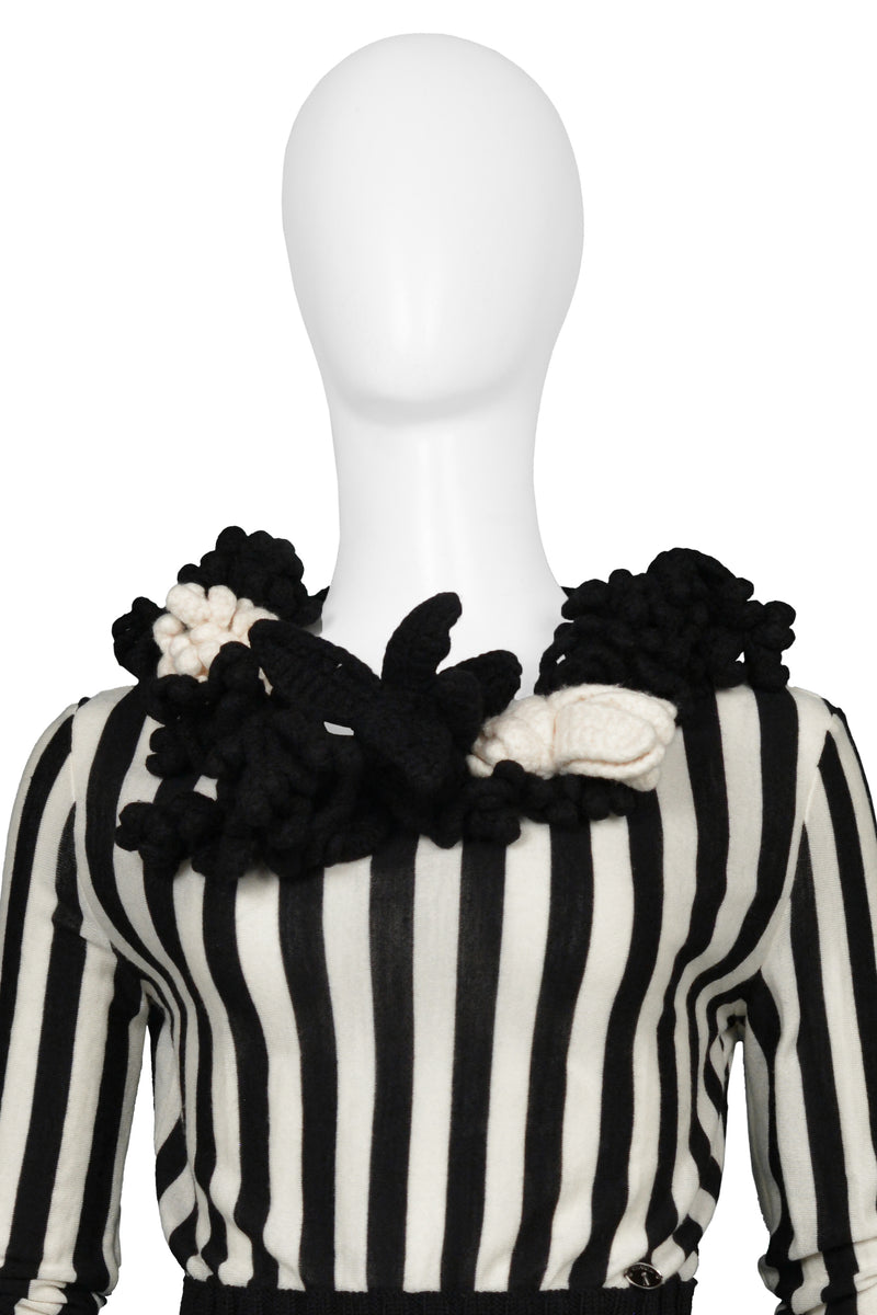 CHANEL BLACK & WHITE KNIT STRIPED TOP WITH CROCHET FLOWERS. 2007