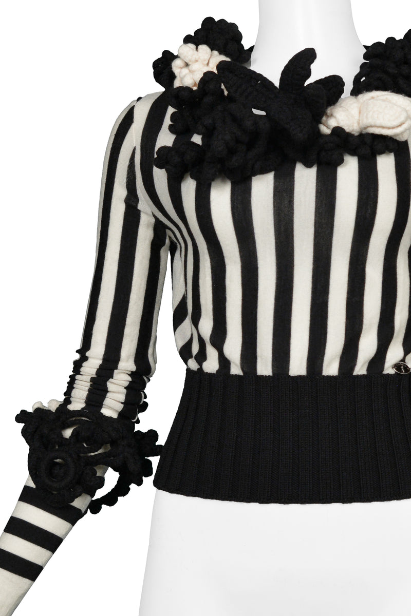 CHANEL BLACK & WHITE KNIT STRIPED TOP WITH CROCHET FLOWERS. 2007