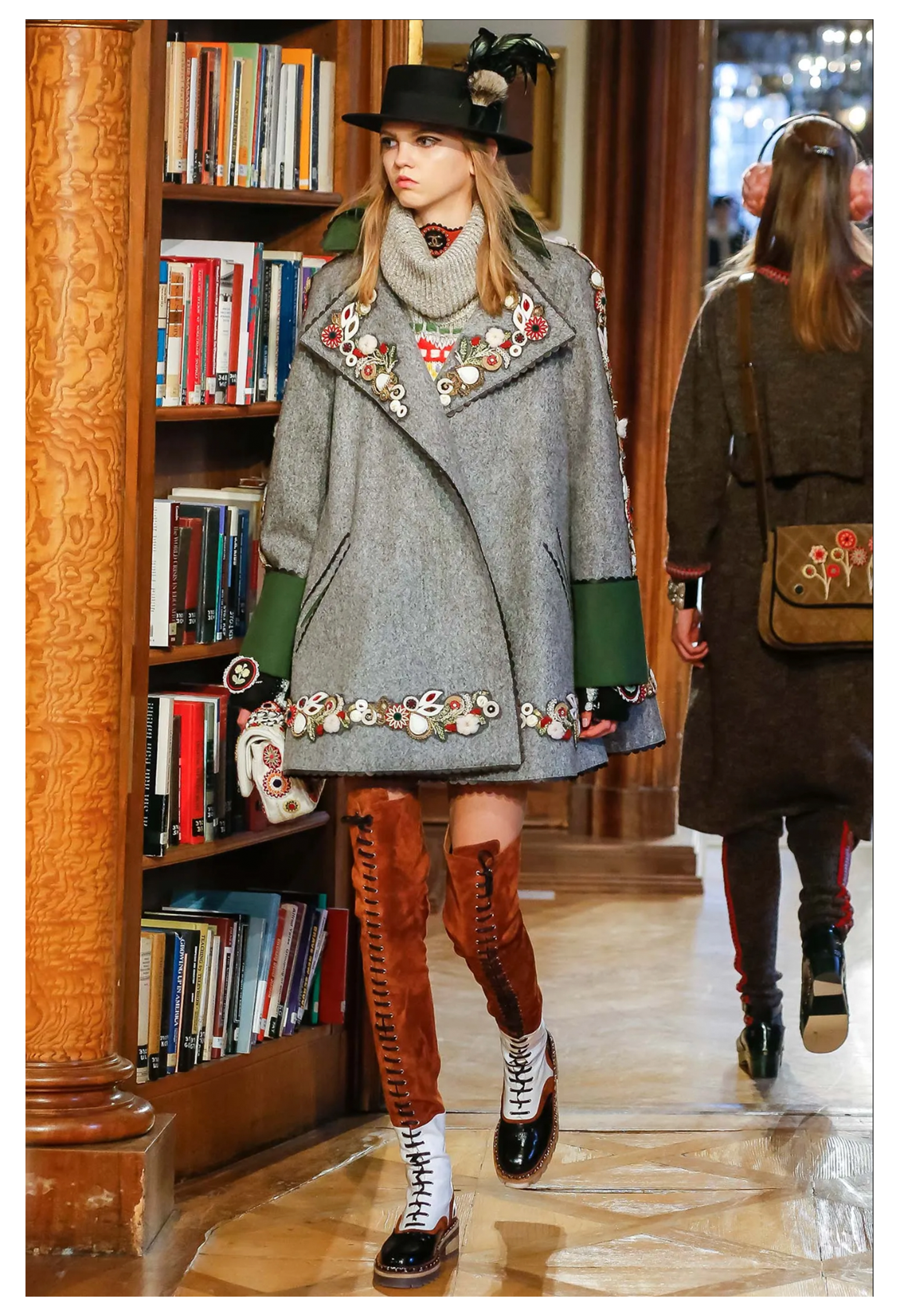 CHANEL BROWN SUEDE AND WHITE LEATHER SALZBURG BOOTS 2015