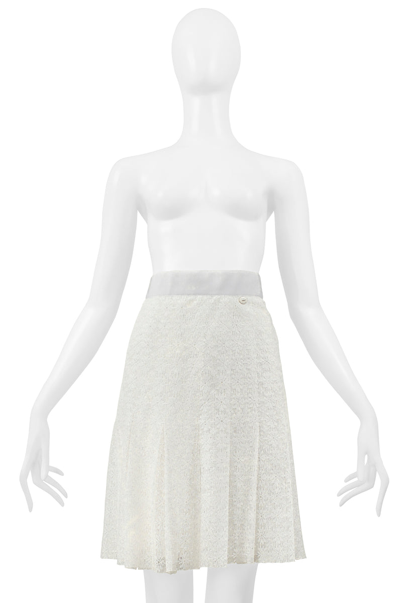 CHANEL WHITE LACE SKIRT WITH ENAMEL BUTTON 2015