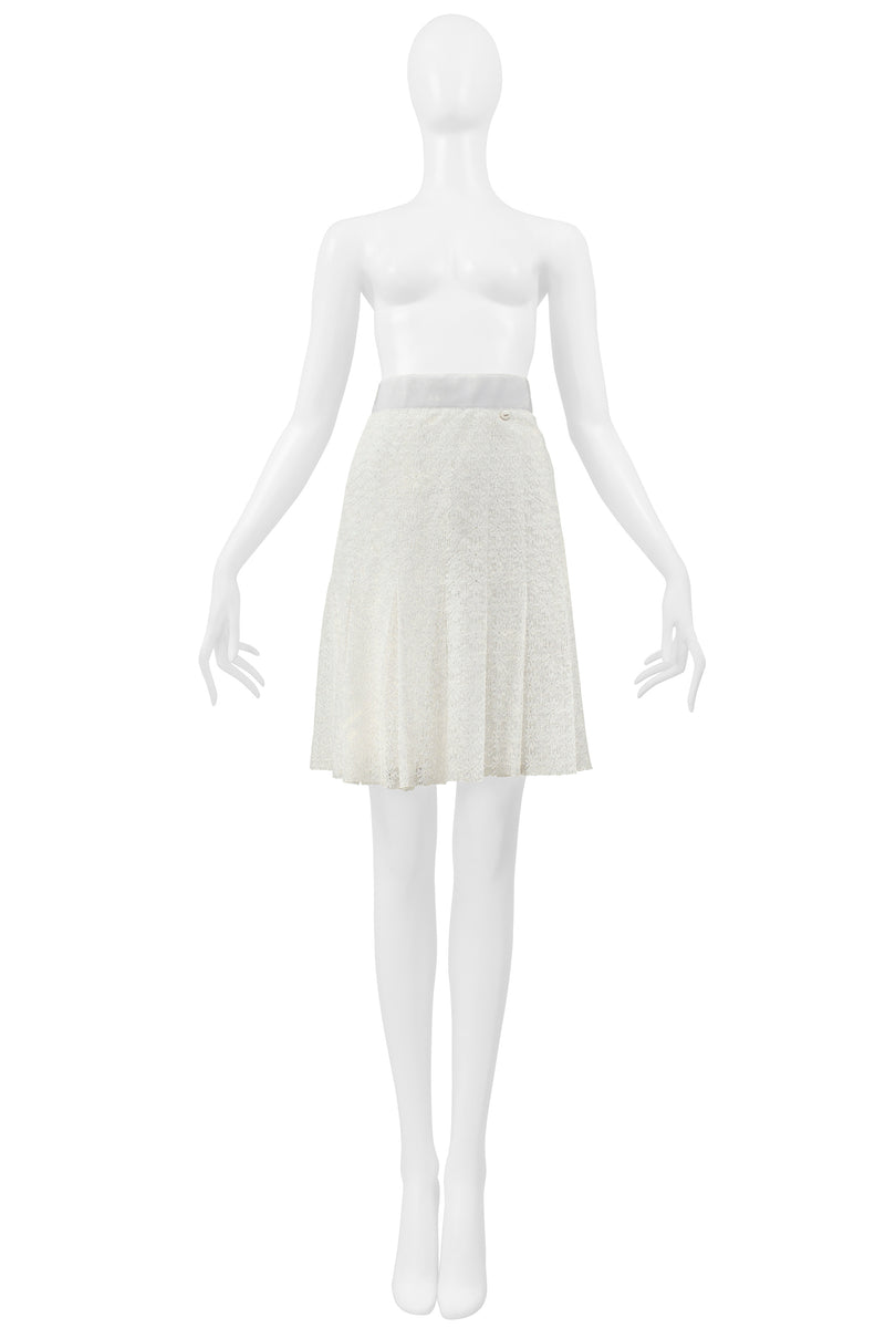 CHANEL WHITE LACE SKIRT WITH ENAMEL BUTTON 2015