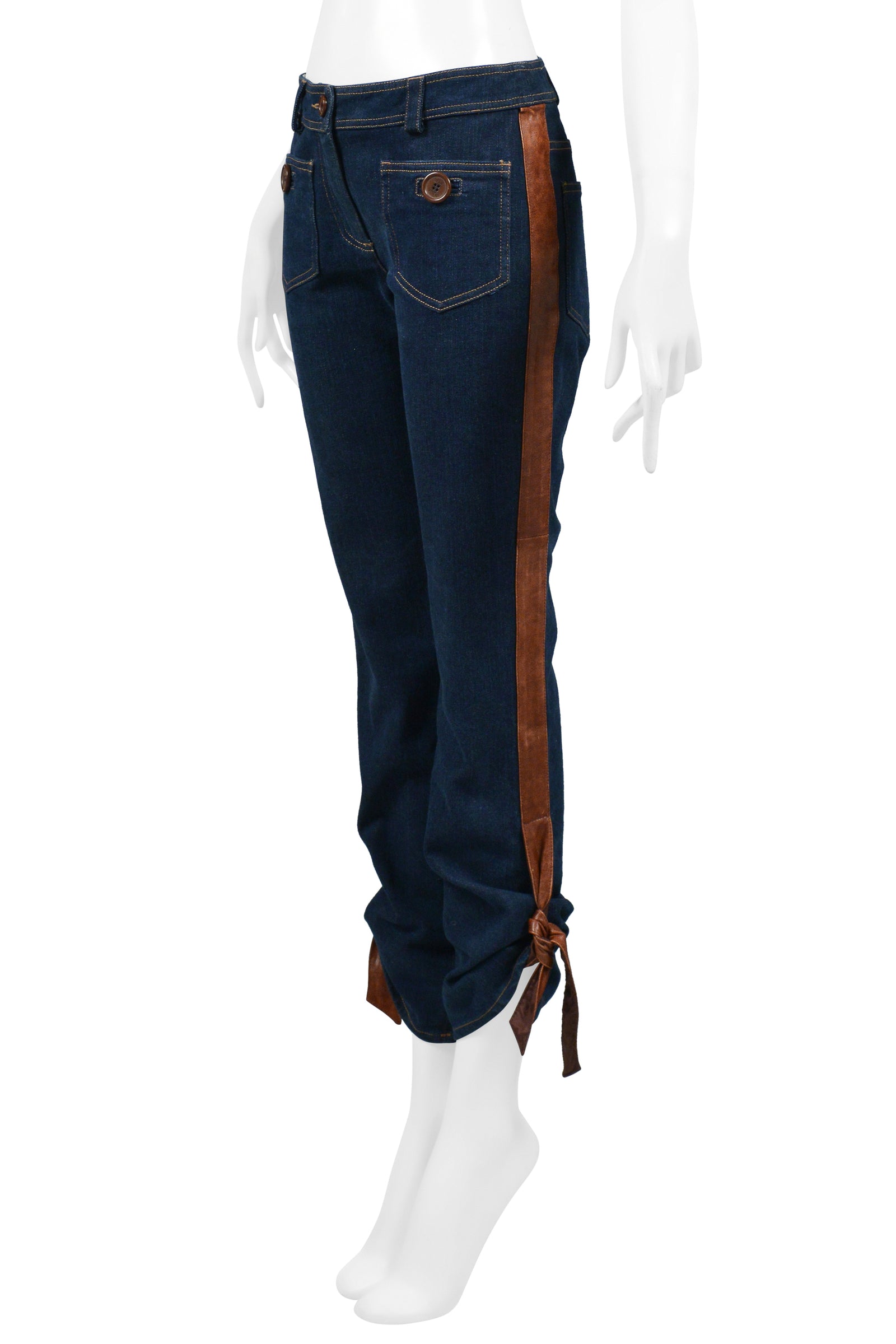 パンツ Christian Dior FW2002 l Plate Jeans Christian Dior plate logo jeans by John Galliano, Fall 2002 ⭐️