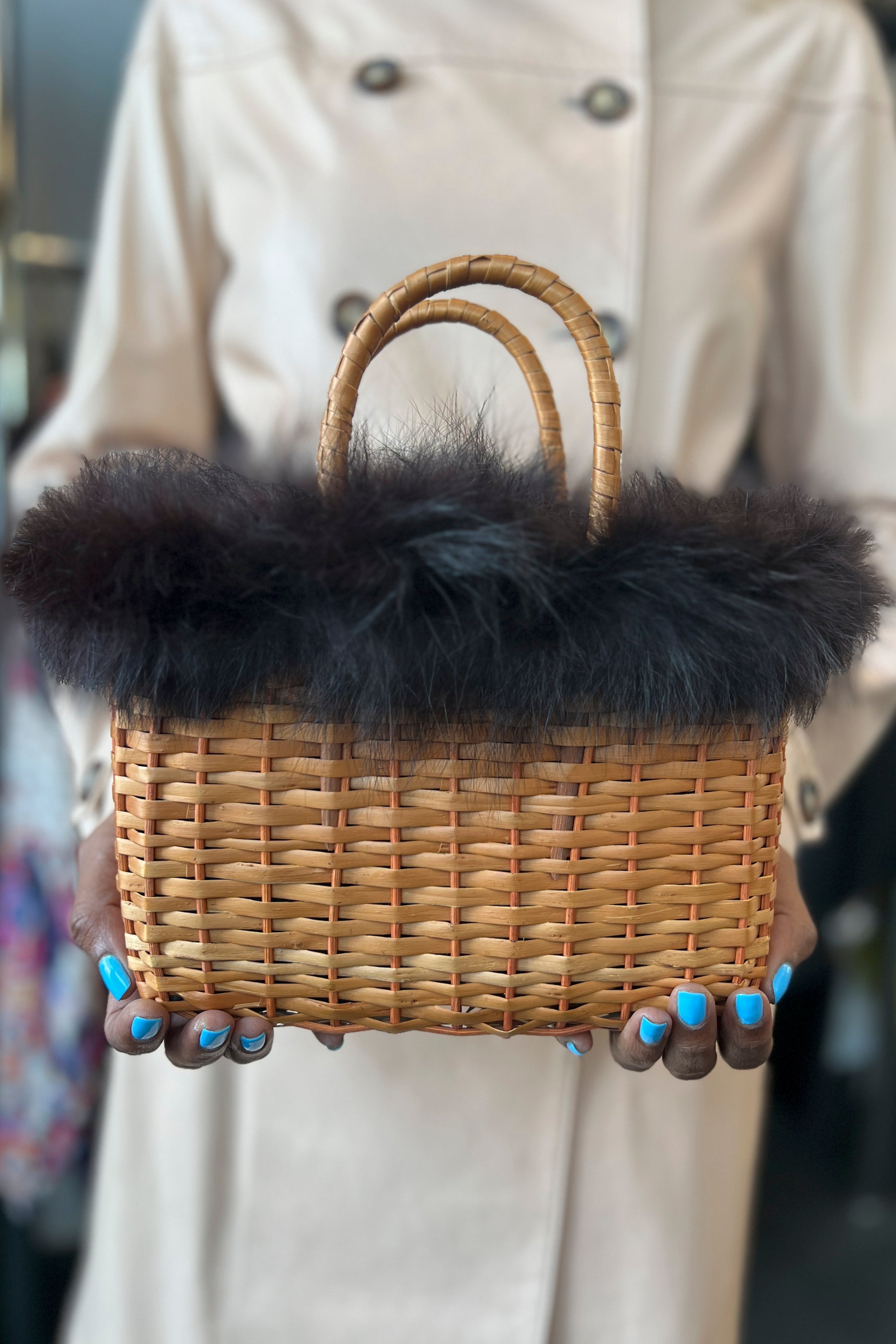 FENDI BLACK FUR WOVEN BAG