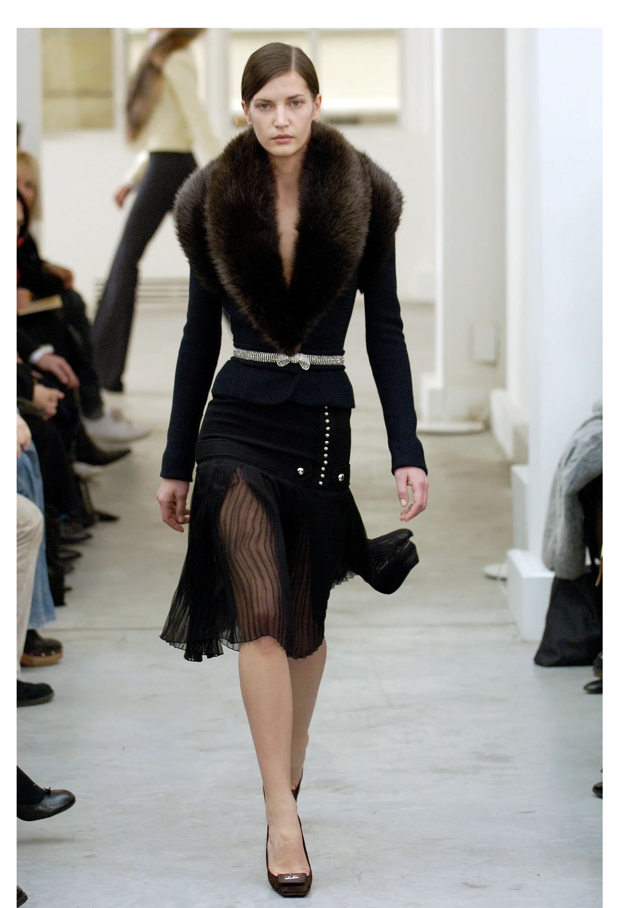 BALENCIAGA BY GHESQUIERE FALL 2005 NAVY JACKET WITH BROWN BEAVER FUR COLLAR