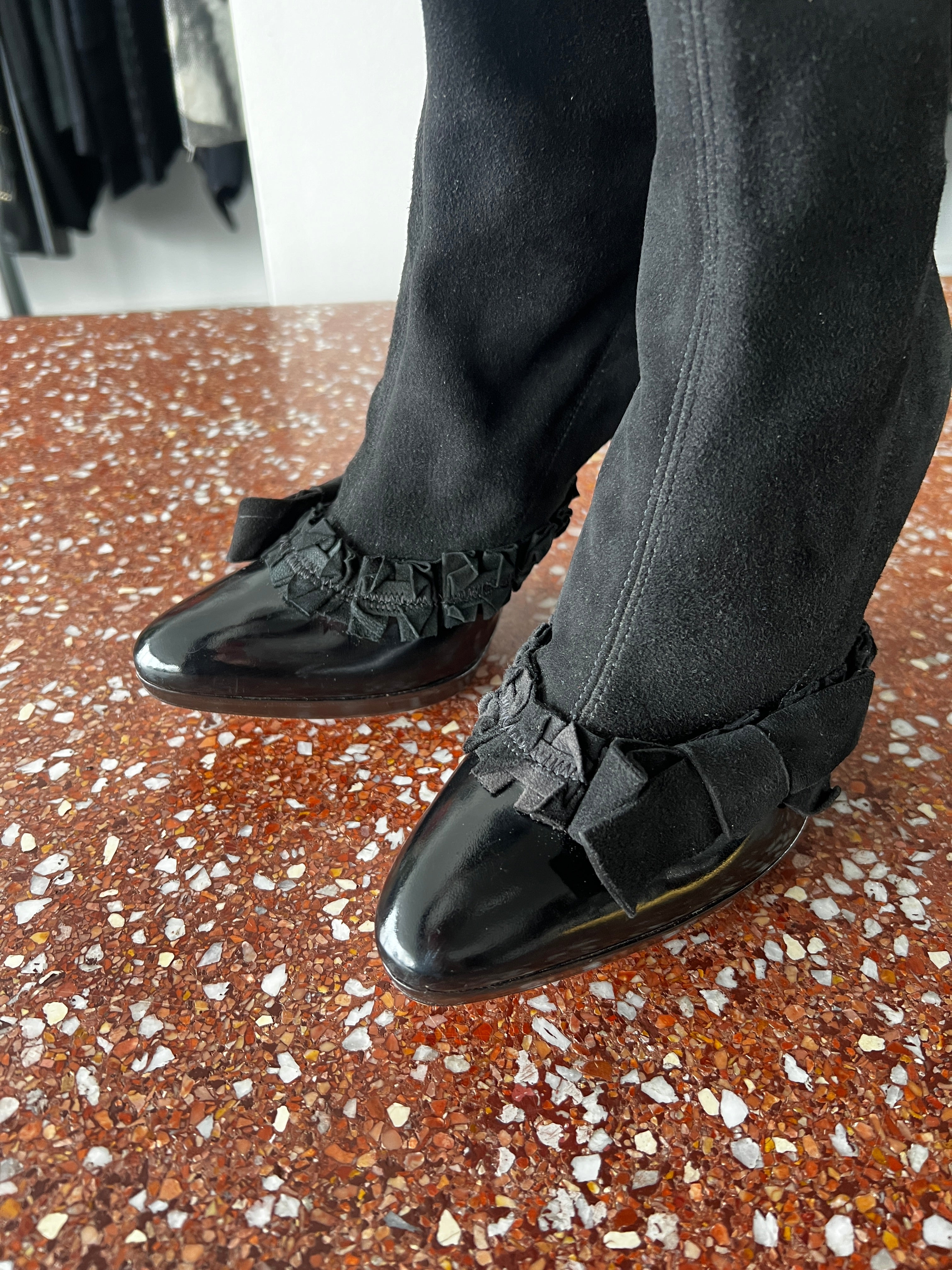 YSL TOM FORD BLACK SUEDE & LEATHER THIGH HIGH BOOTS WITH BOW DETAIL 2002