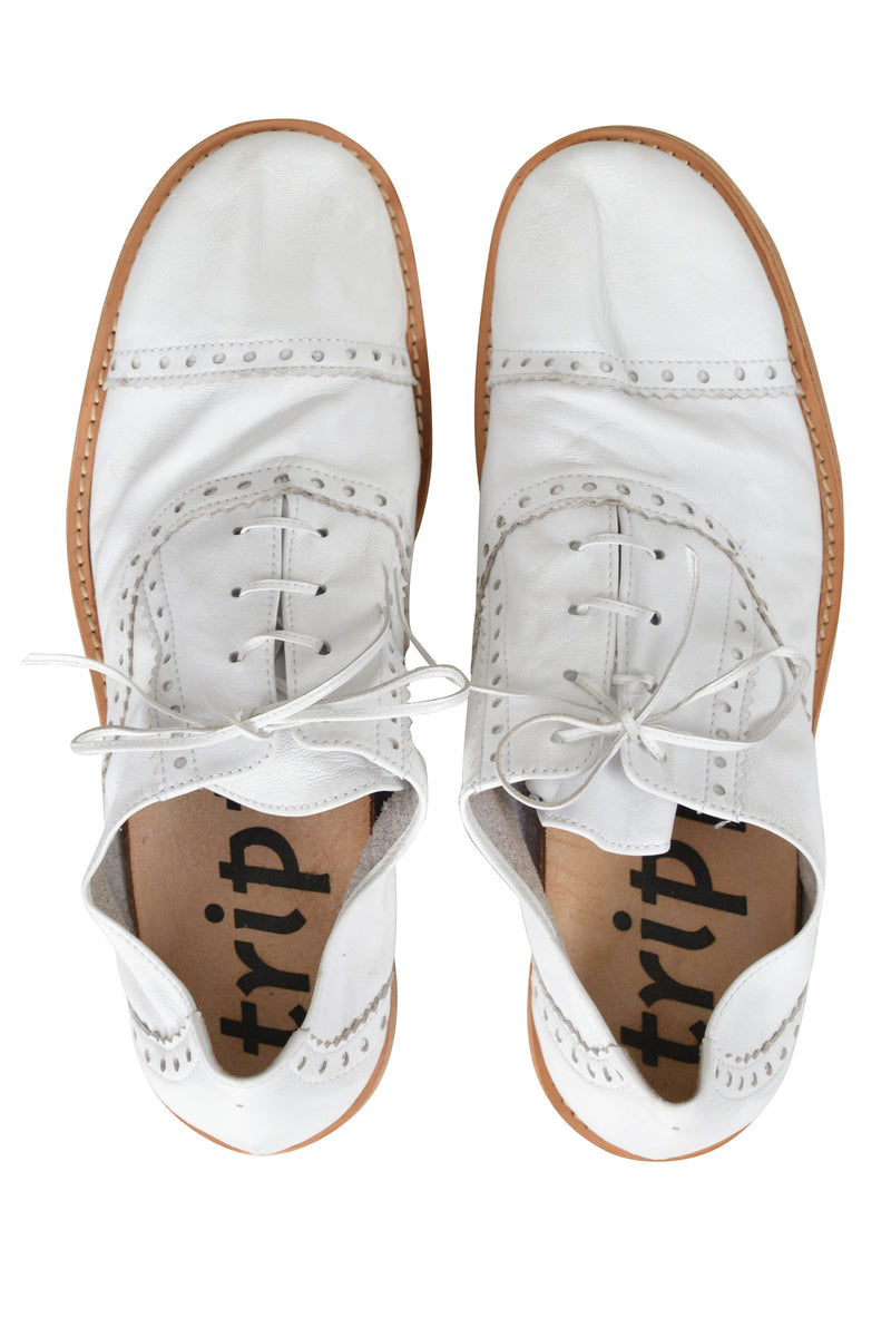 JUNYA WATANABE WHITE PERFORATED LEATHER BROGUE SHOES 2003