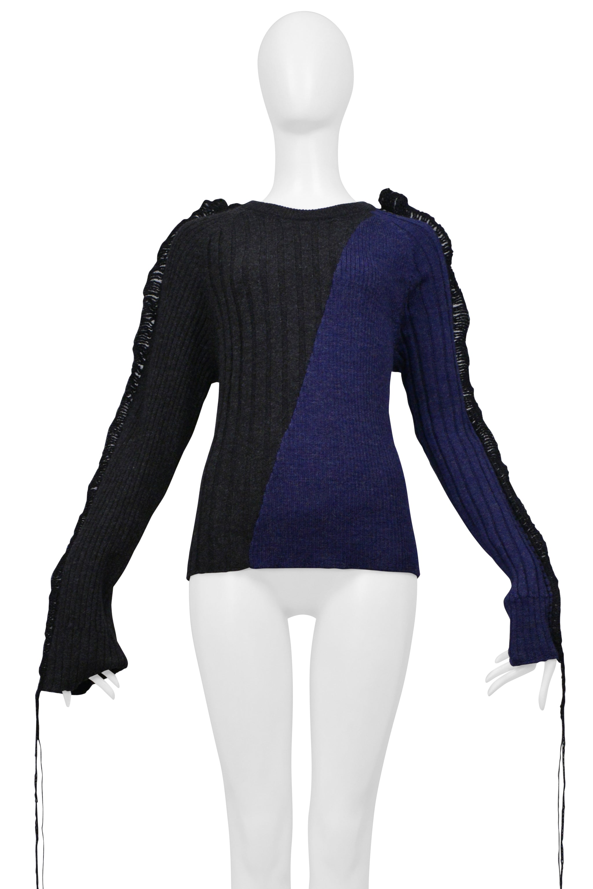 MAISON MARTIN MARGIELA CHARCOAL AND NAVY SWEATER WITH SCALLOP DETAILING ALONG SLEEVES 2017