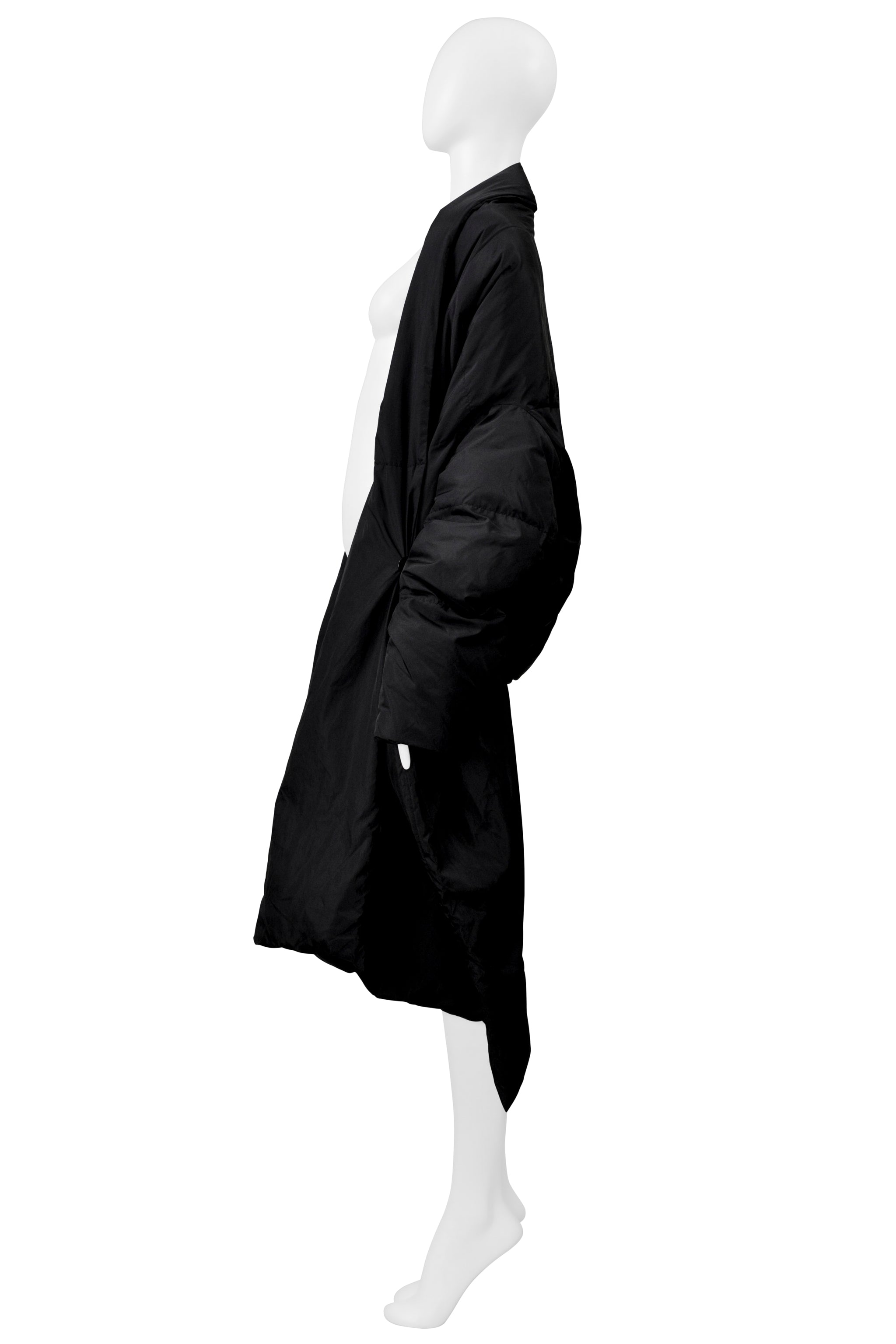 ISSEY MIYAKE BLACK PADDED PUFFER CAPE JACKET 1999-2000