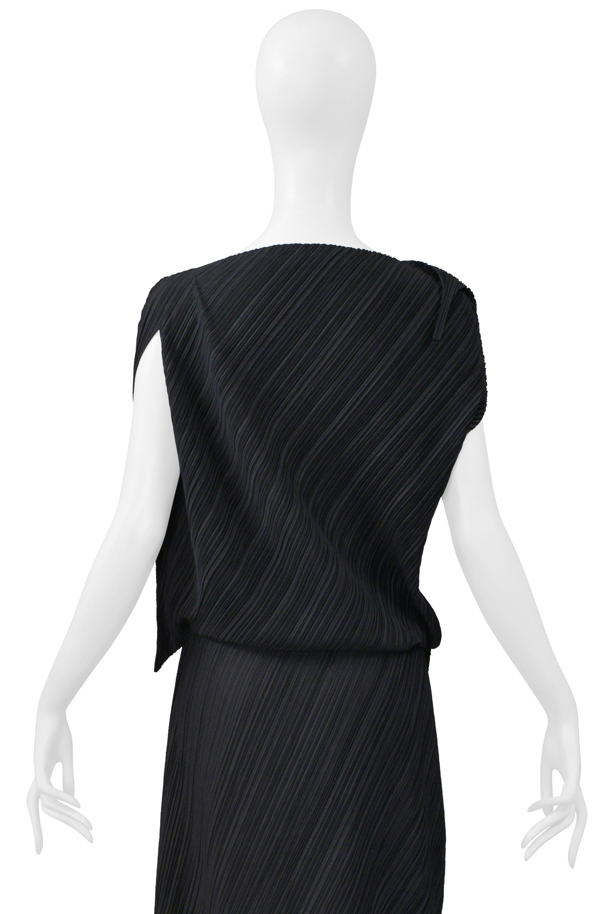 ISSEY MIYAKE BLACK ASYMMETRICAL PLEATED TOP AND SKIRT ENSEMBLE SS 2005