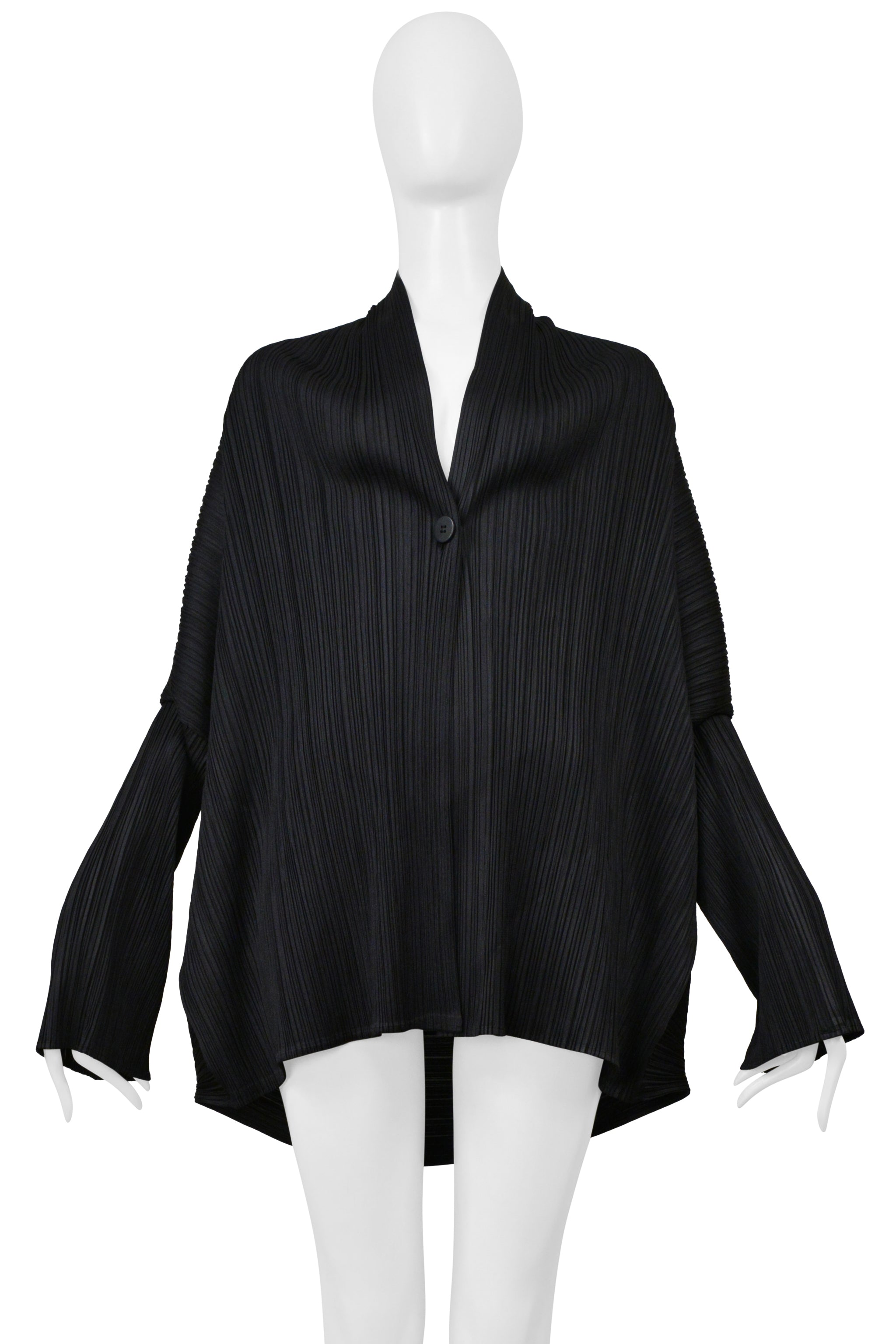 ISSEY MIYAKE BLACK PLEATED DIAMOND BACK SHELL JACKET WITH ONE BUTTON